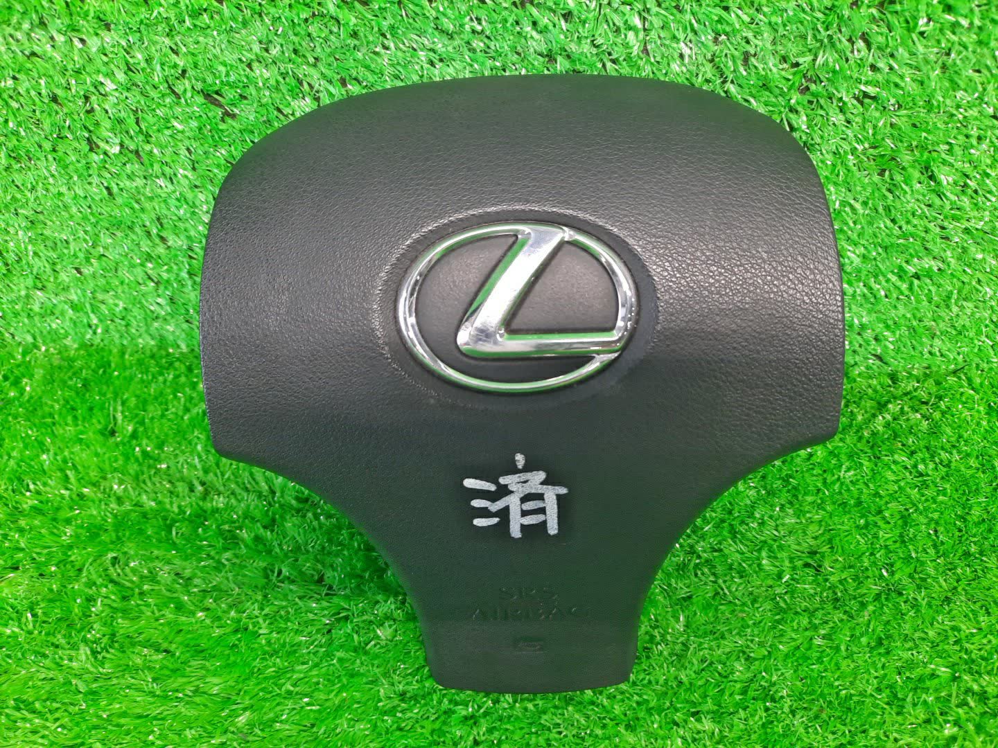 Airbag водительский LEXUS IS350 GSE21 1 ракурс Airbag водительский LEXUS IS350 GSE21 1 ракурс