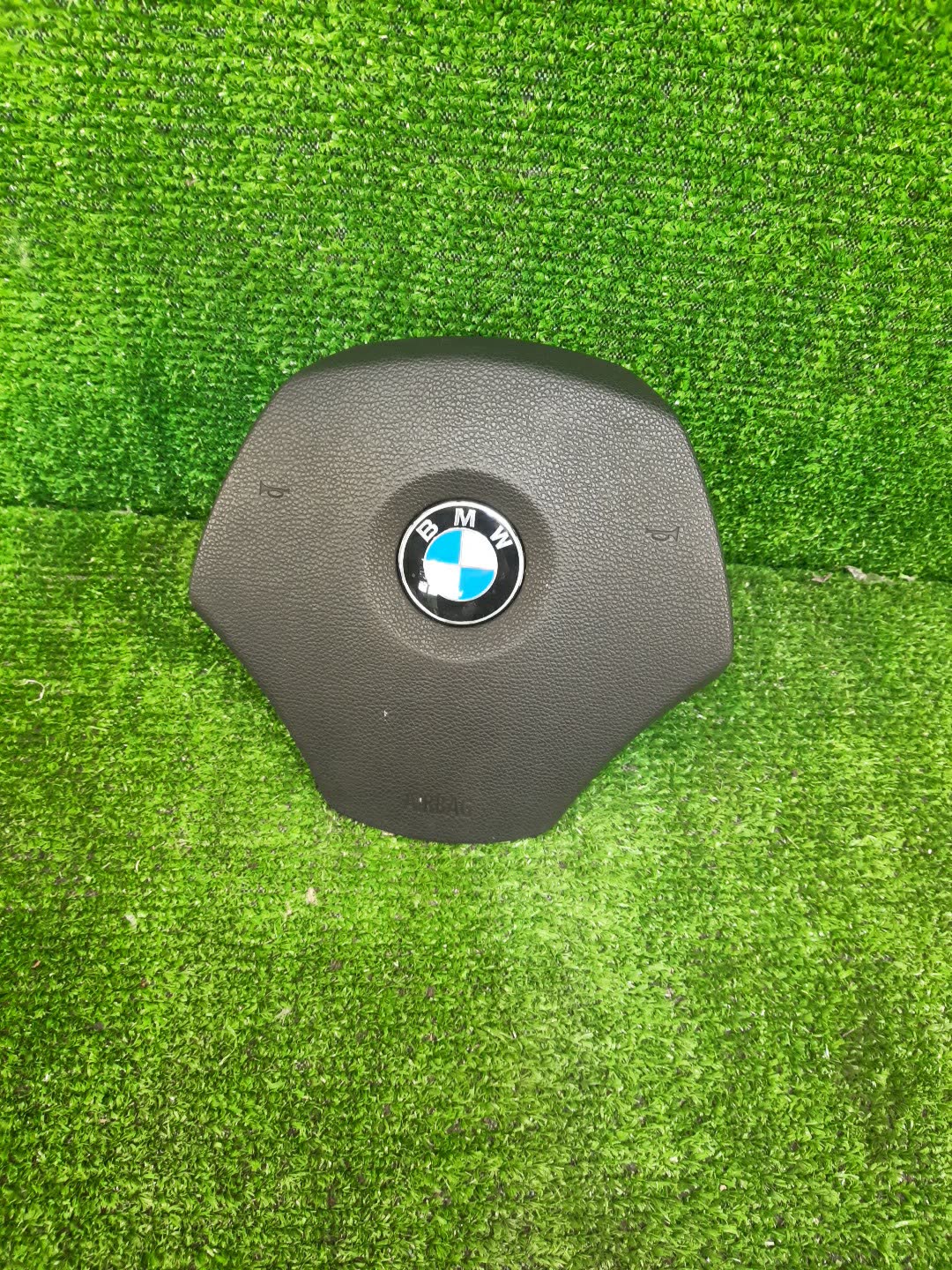 Airbag водительский BMW X1 E84 1 ракурс