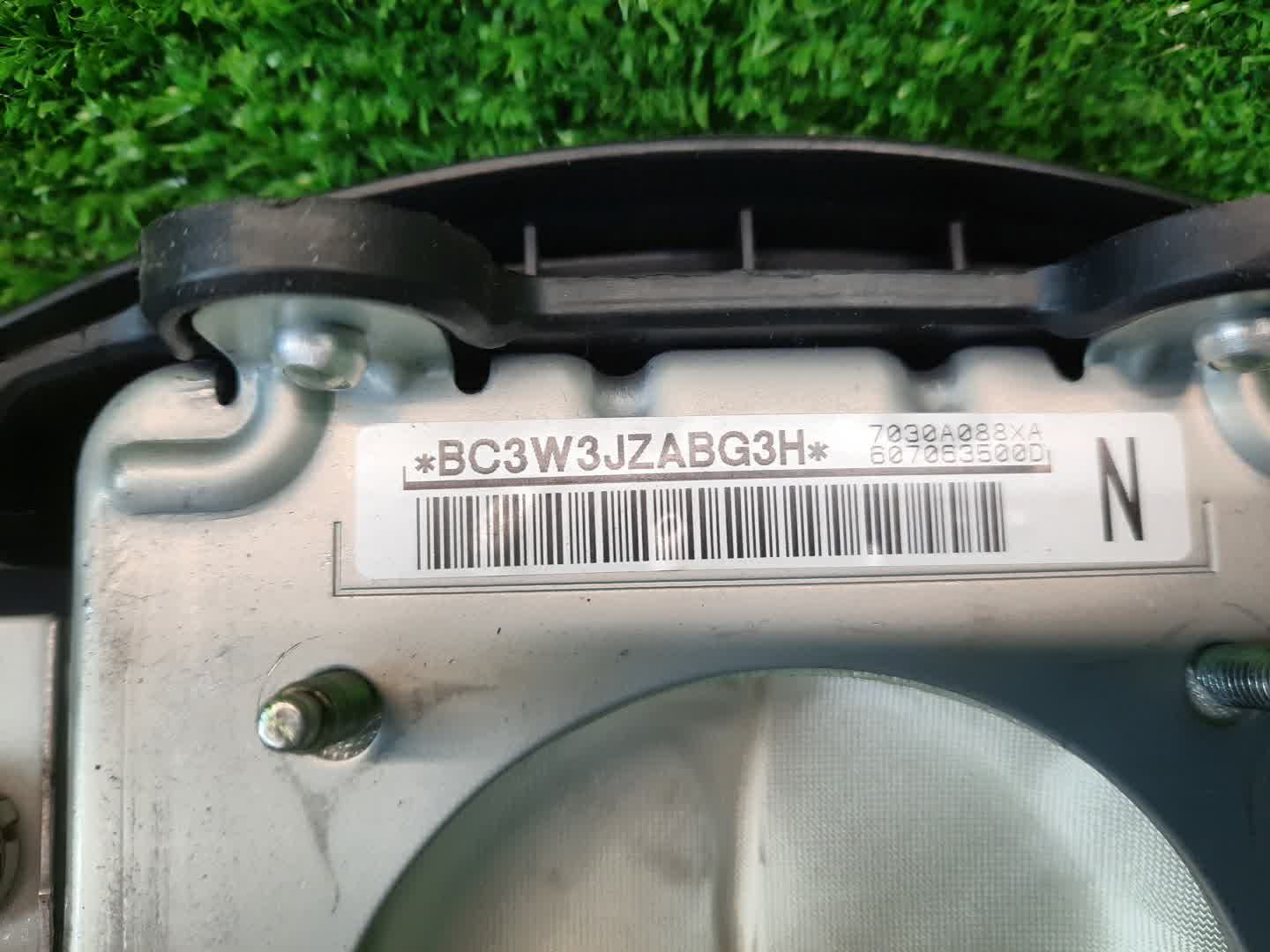 Airbag водительский MITSUBISHI LANCER, GALANT FORTIS CY4A, CY2A, CY3A, CY6A, CX6A, CX4A, CX3A 3 ракурс