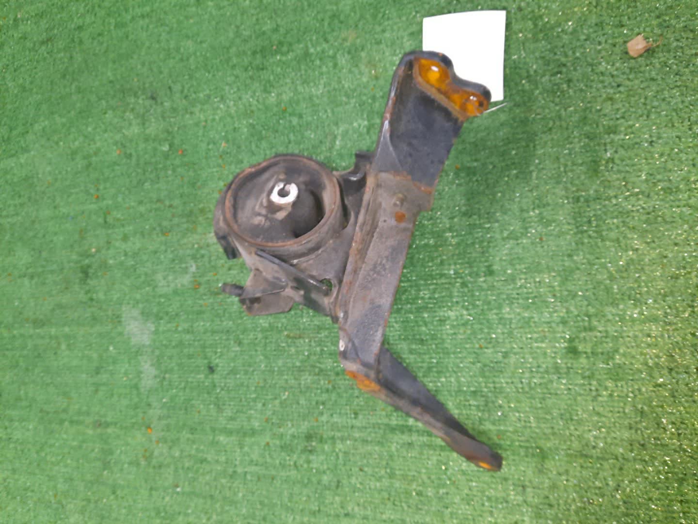 Подушка кпп левая задняя NISSAN BLUEBIRD HNU14 SR20DE 2 ракурс
