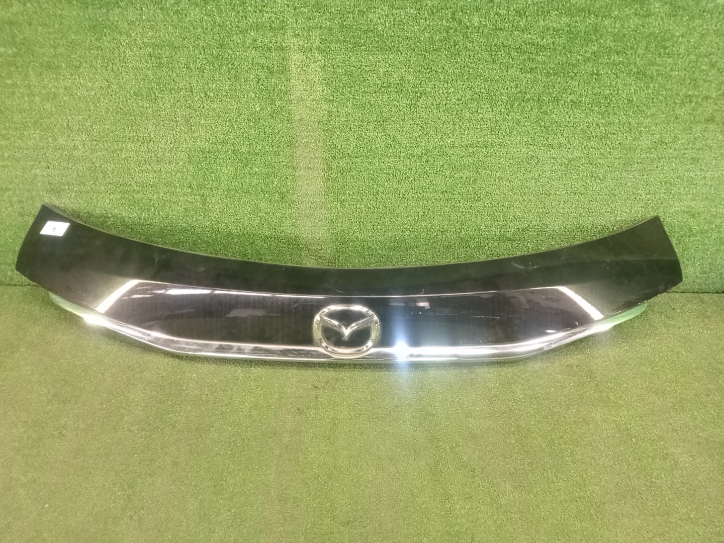 Обшивка двери багажника MAZDA ATENZA GJ5FW GHP9-50810 1 ракурс Обшивка двери багажника MAZDA ATENZA GJ5FW GHP9-50810 1 ракурс