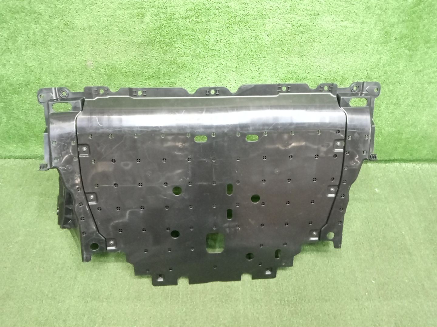Защита двигателя передняя HONDA WR-V DG5 74110-31X-K00 1 ракурс Защита двигателя передняя HONDA WR-V DG5 74110-31X-K00 1 ракурс