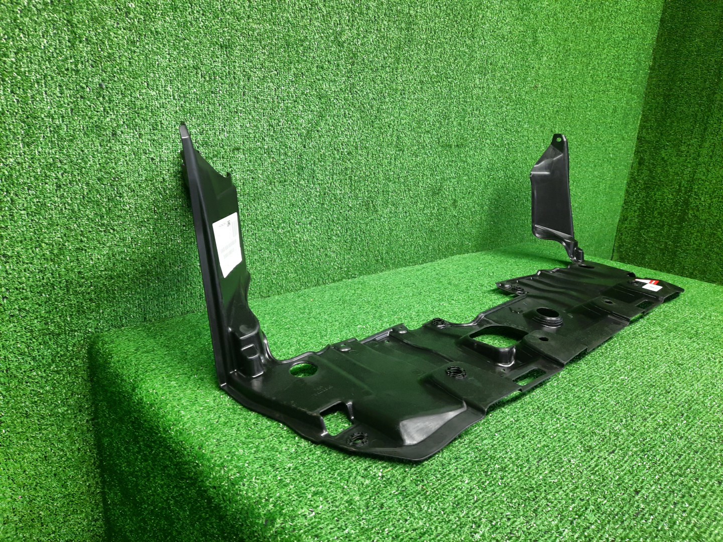 Защита двигателя передняя HONDA STEPWGN RP6 74111-3T0-000 3 ракурс