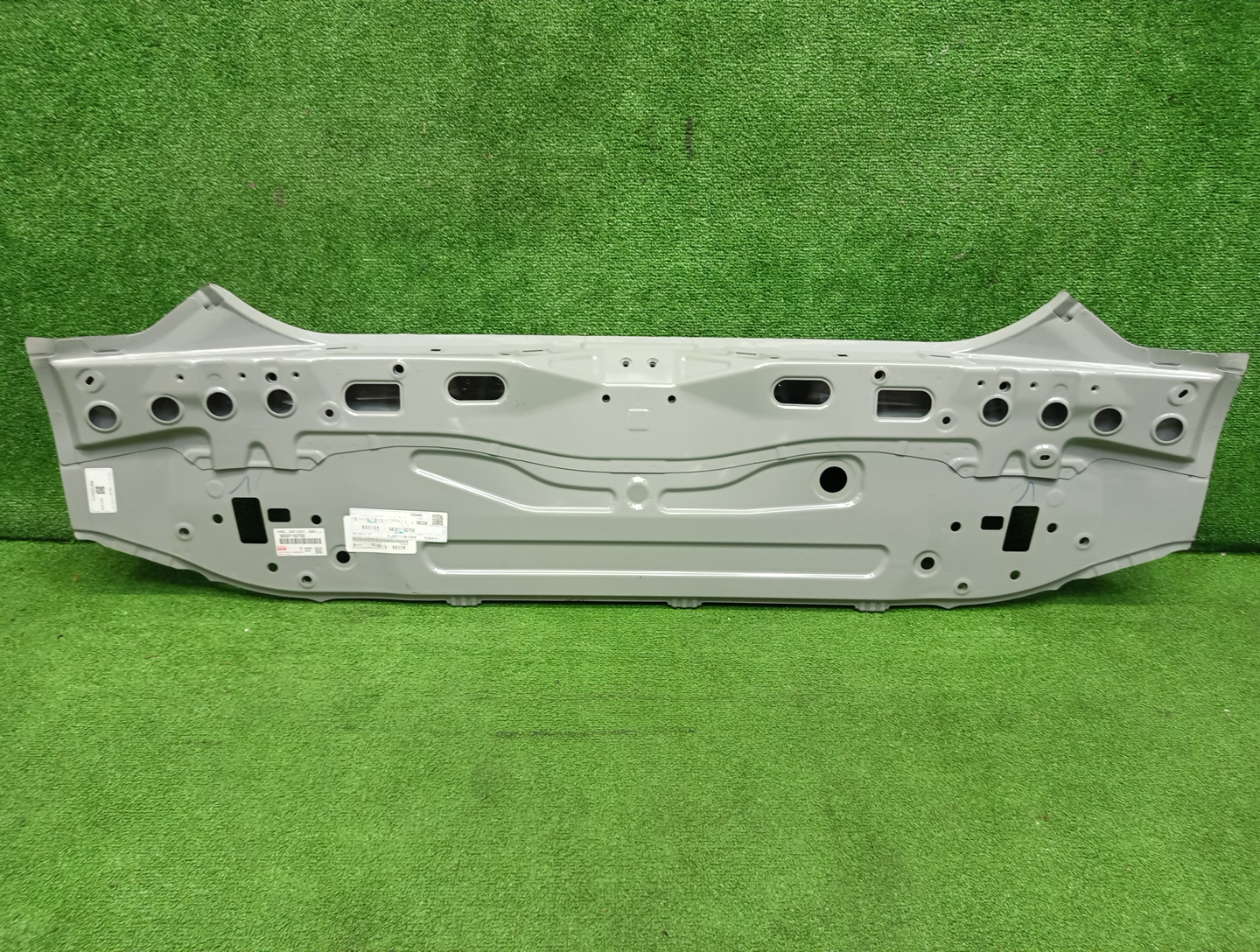 Панель салона TOYOTA YARIS CROSS MXPJ15 58307-52750 2 ракурс