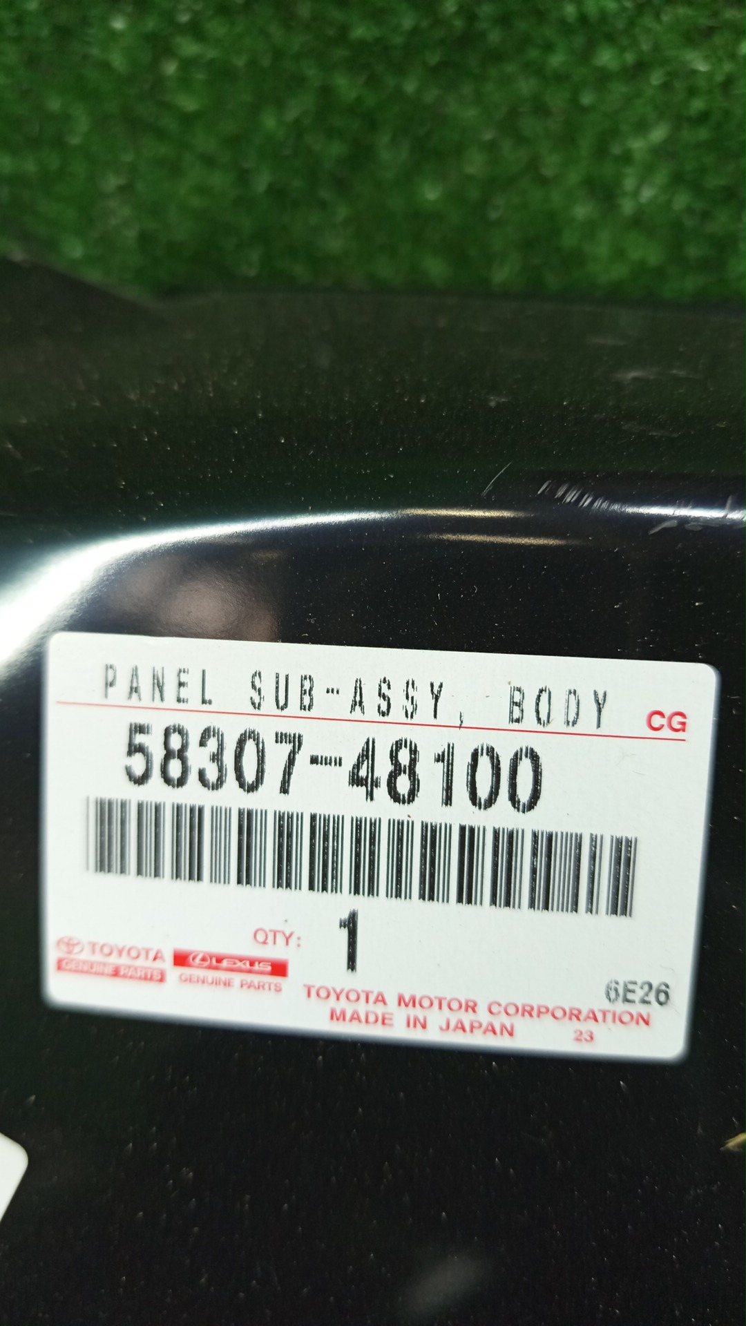 Панель салона TOYOTA HARRIER ZSU60W 58307-48100 4 ракурс