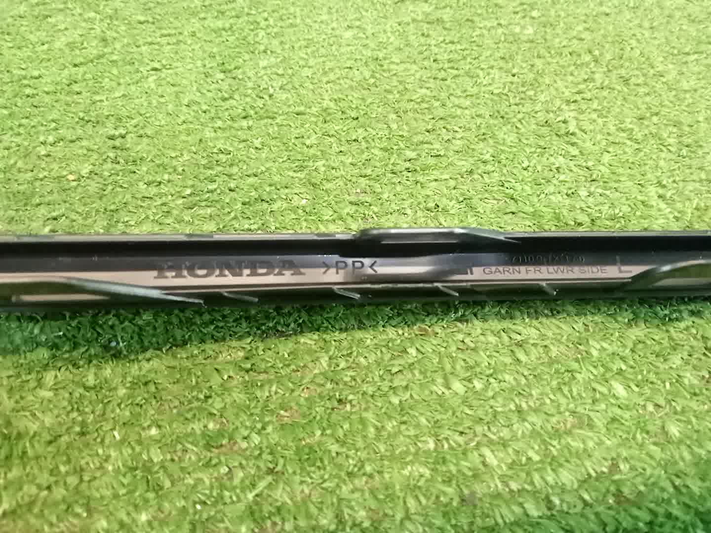 Молдинг на бампер левый HONDA INSIGHT ZE4 71109-TXM-A01 3 ракурс