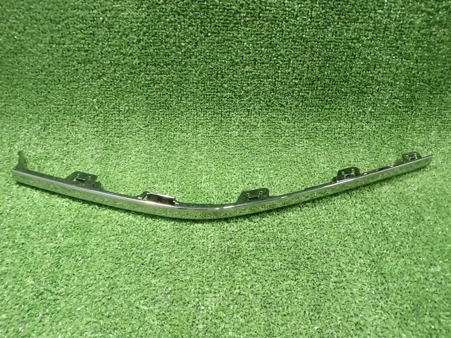 Молдинг на бампер правый передний HONDA STEPWGN RP7 71104-3T0-J01 1 ракурс