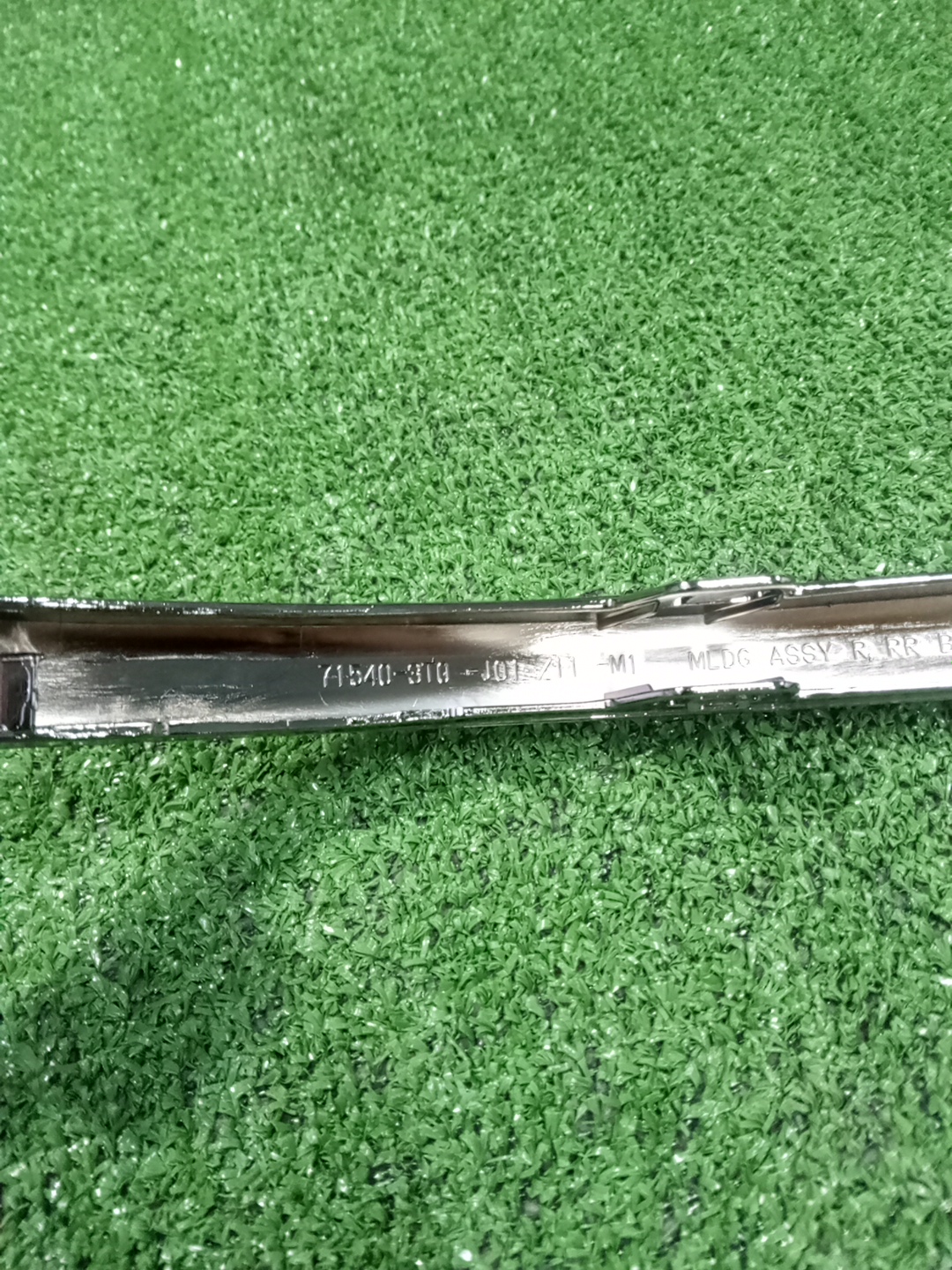 Молдинг на бампер задний HONDA STEPWGN RP7 71540-3T0-J01 4 ракурс