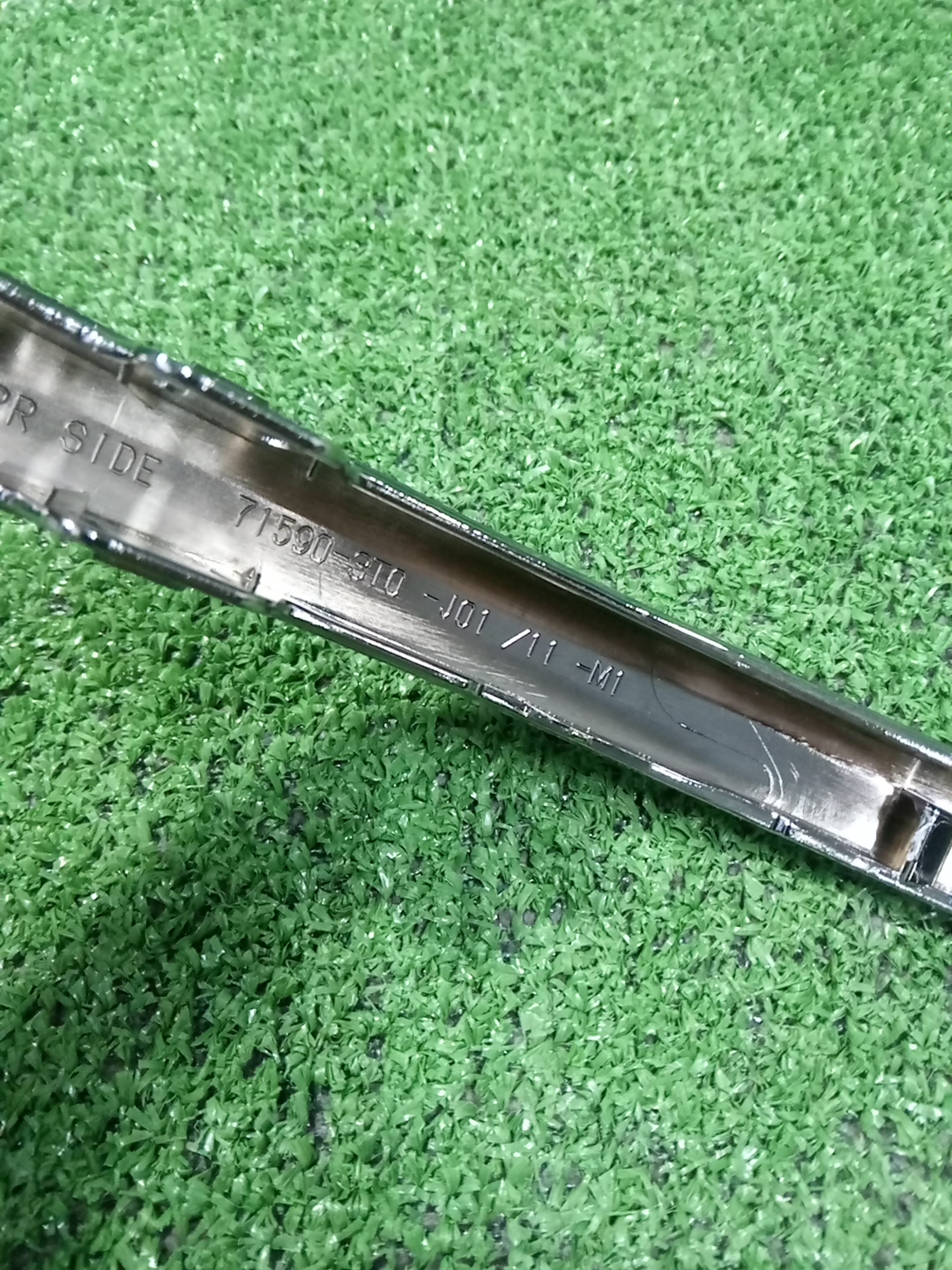 Молдинг на бампер задний HONDA STEPWGN RP7 71590-3T0-J01 4 ракурс