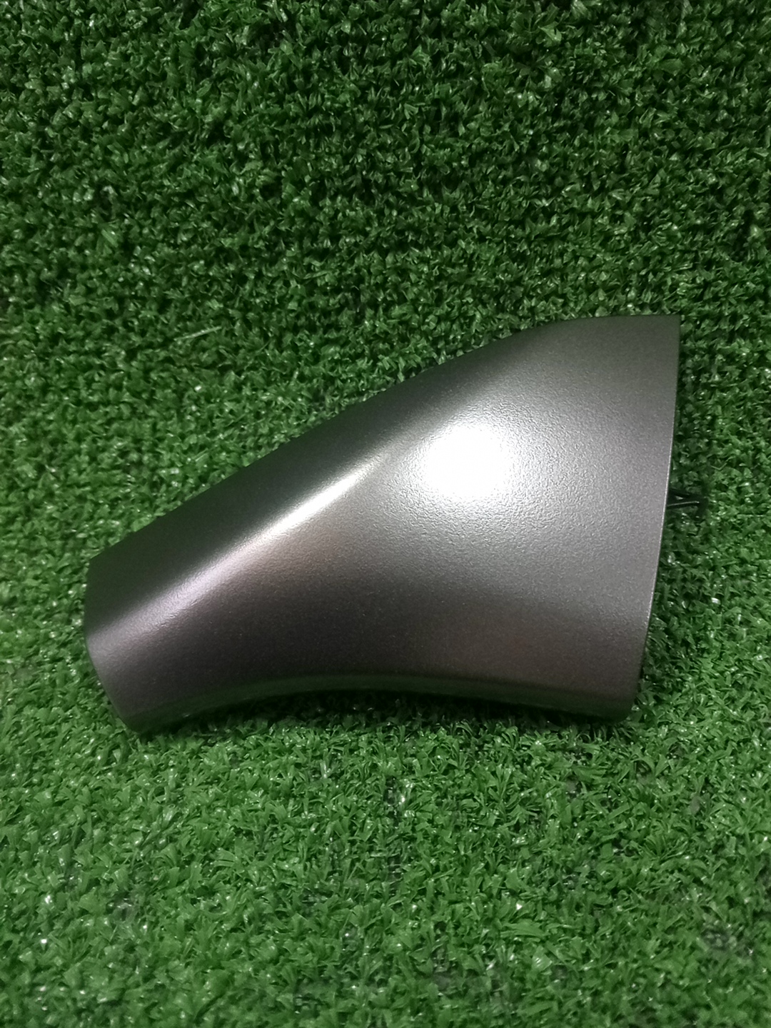 Молдинг на бампер правый задний TOYOTA COROLLA CROSS ZSG10 52163-16060 1 ракурс