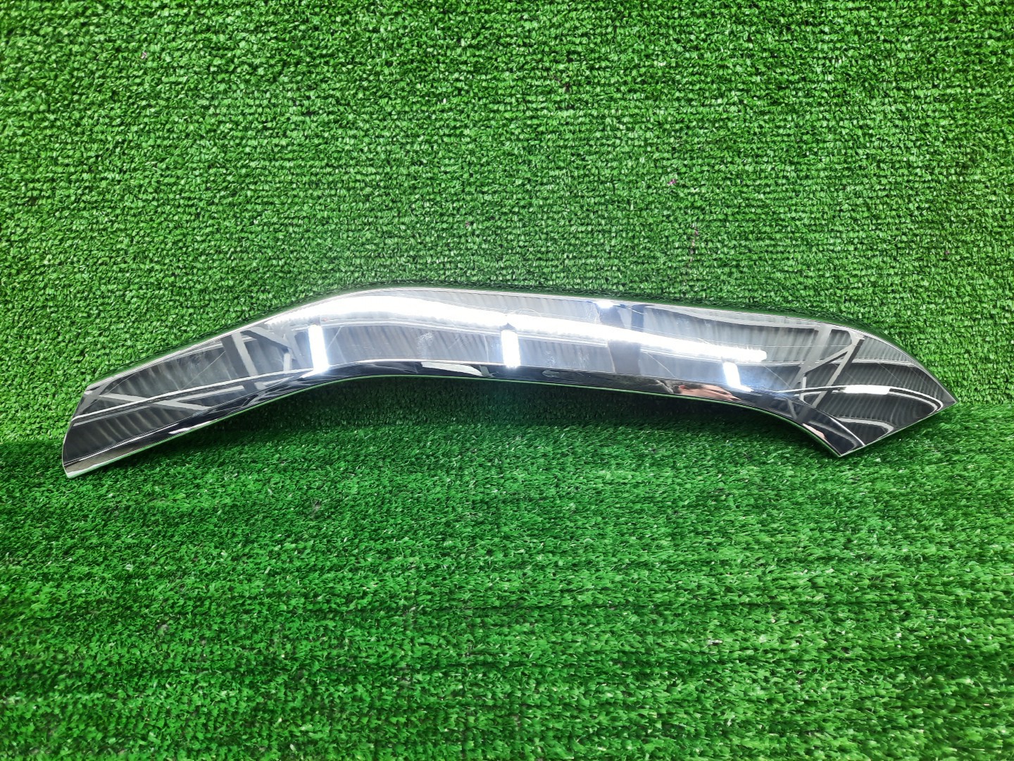 Молдинг на бампер левый передний MITSUBISHI ECLIPSE CROSS GK1W 6407A423 1 ракурс