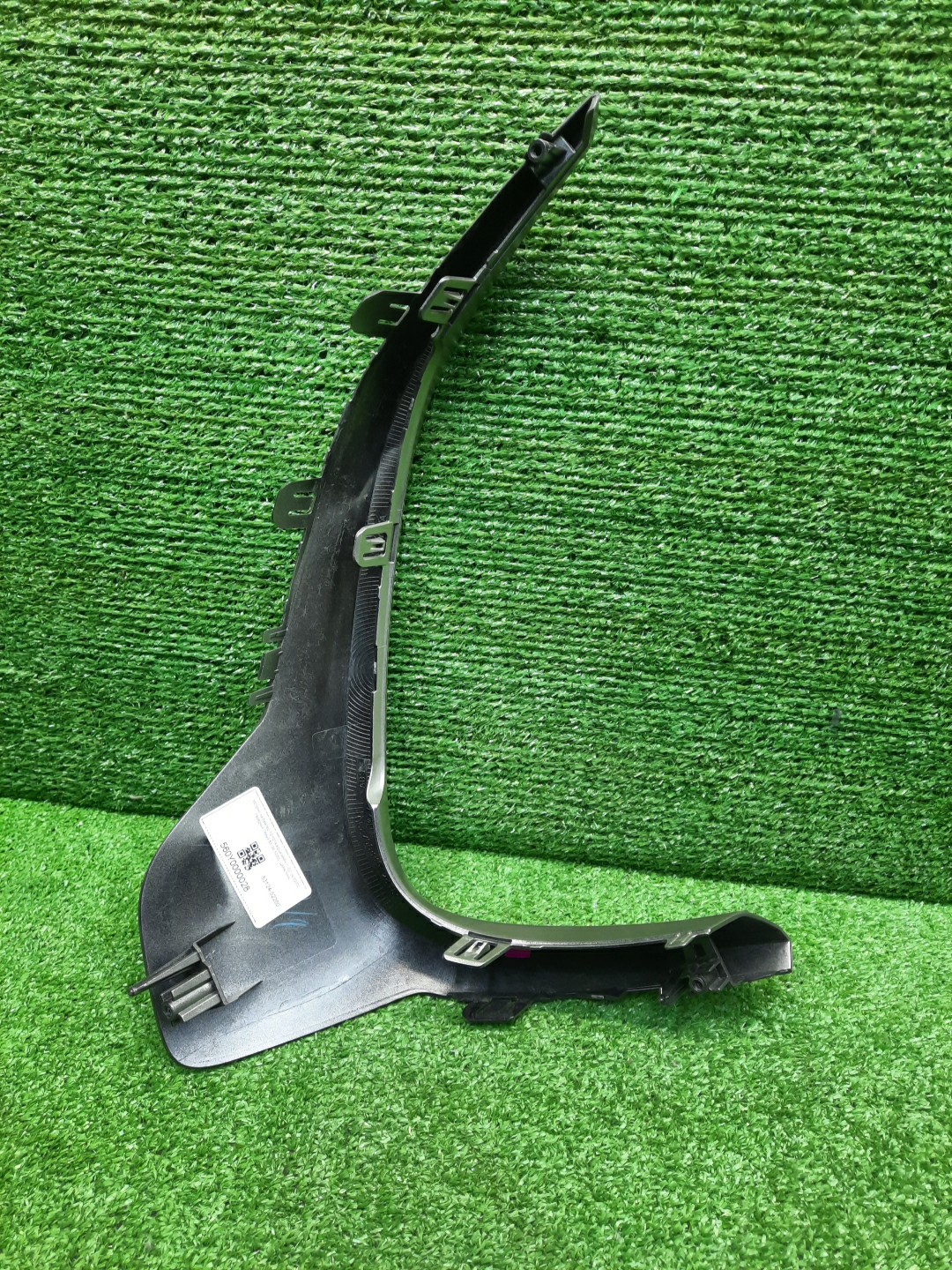 Молдинг на бампер левый передний TOYOTA AQUA MXPK11 53124-52200 3 ракурс