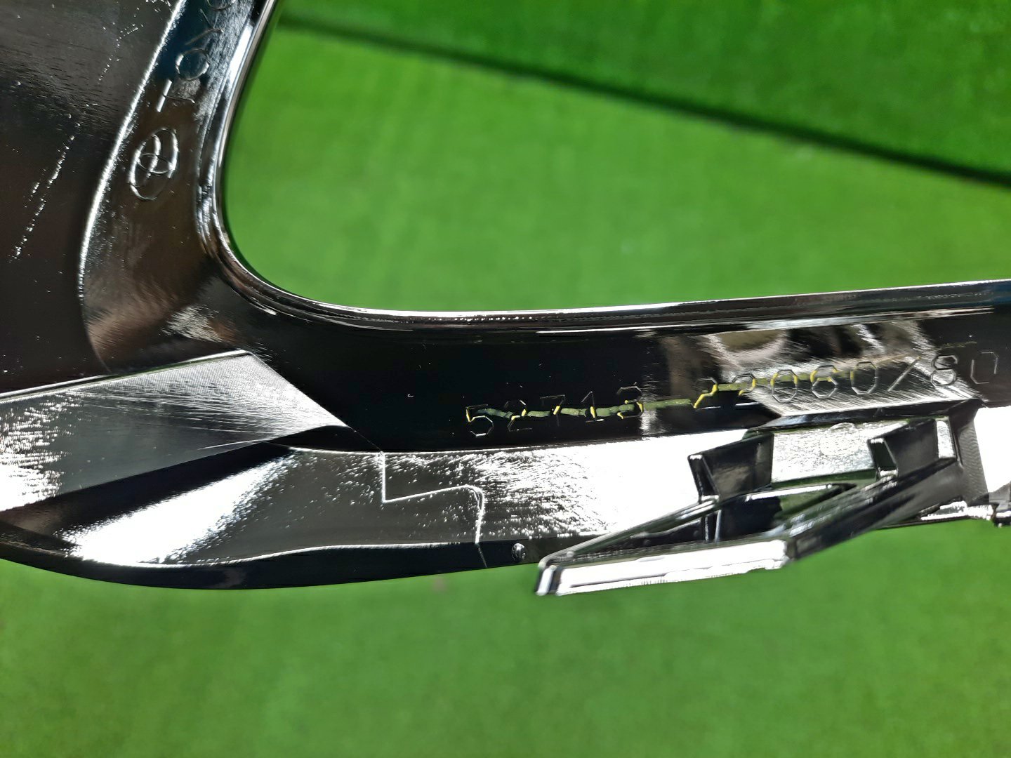 Молдинг на бампер левый передний TOYOTA MARK X GRX133 52713-22080 3 ракурс