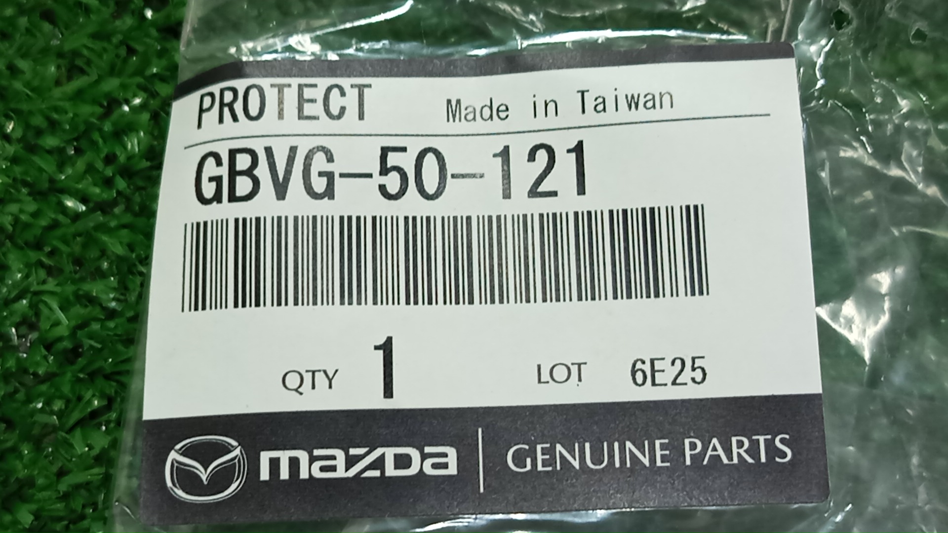 Молдинг на бампер правый передний MAZDA ATENZA GJ2FP GBVG-50-121 4 ракурс