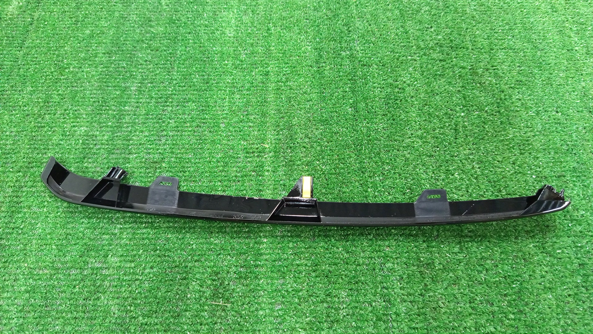 Молдинг на бампер правый передний MAZDA ATENZA GJ2FP GSH7-50-121 2 ракурс