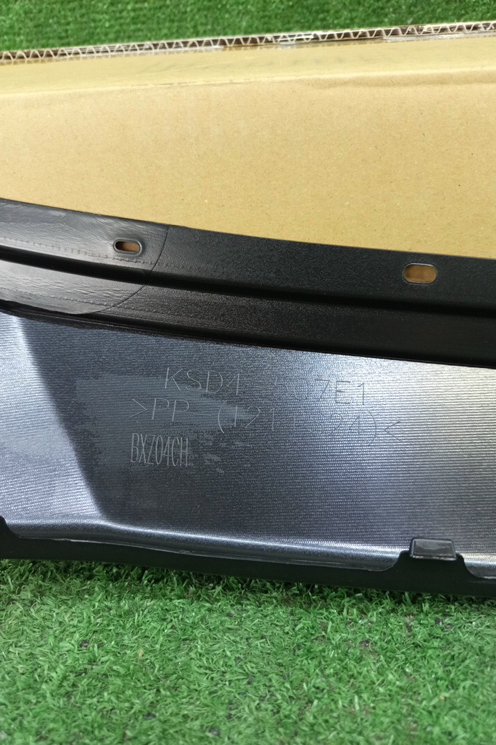 Молдинг на бампер передний MAZDA CX-8 KG2P KSD4-50-7E1ABB 4 ракурс
