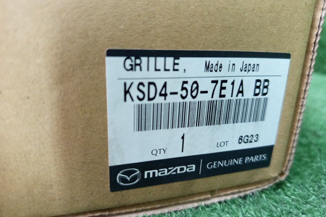 Молдинг на бампер передний MAZDA CX-8 KG2P KSD4-50-7E1ABB 5 ракурс