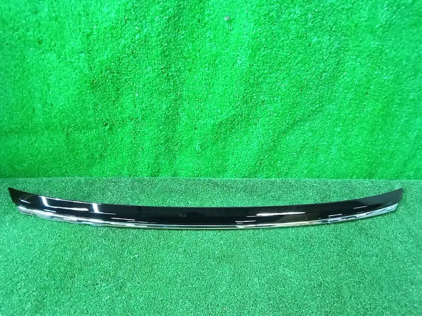 Молдинг капота TOYOTA VOXY MZRA90W 75770-V1020 2 ракурс