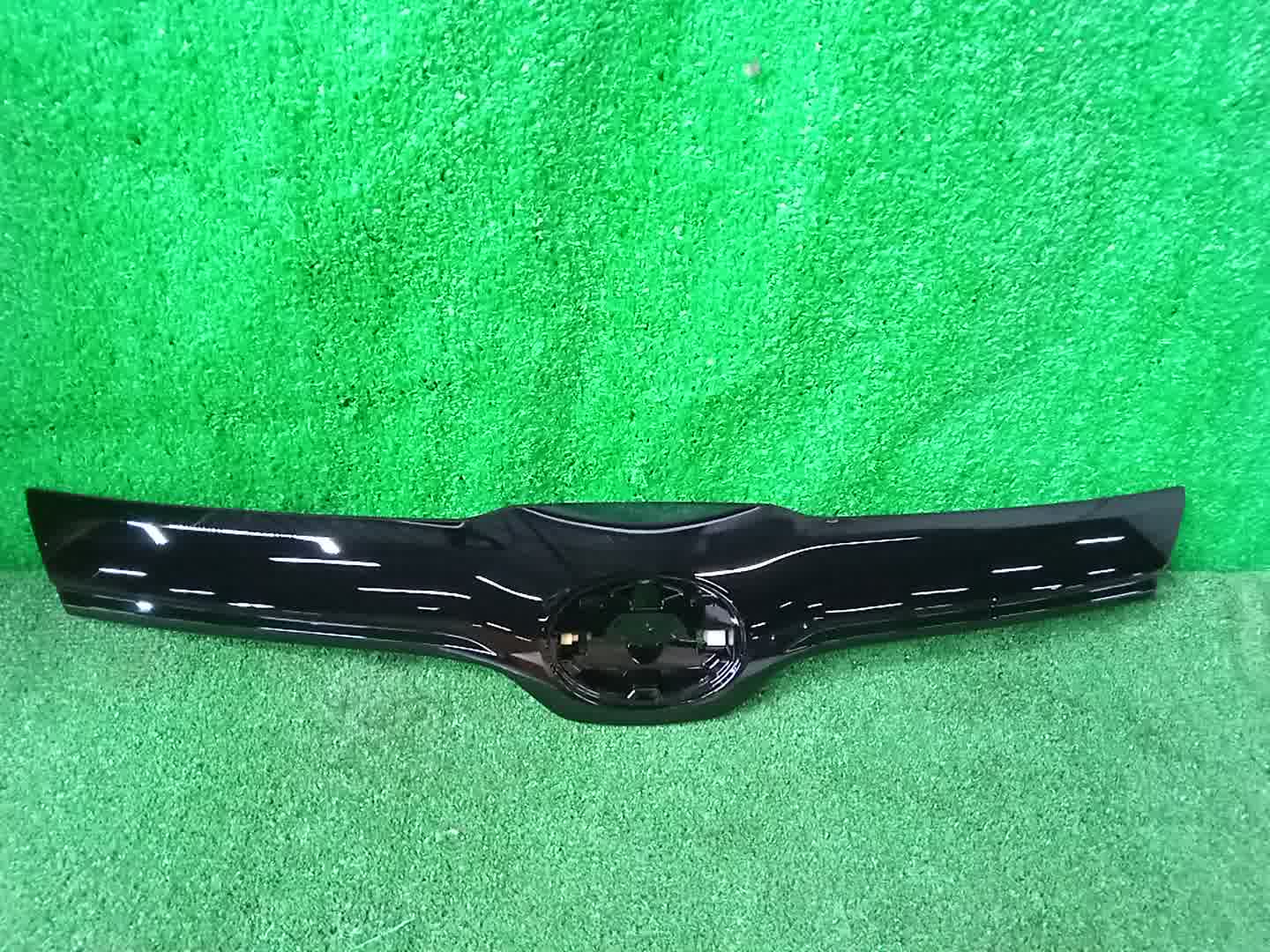 Молдинг капота TOYOTA NOAH MZRA90W 75770-V1010 2 ракурс