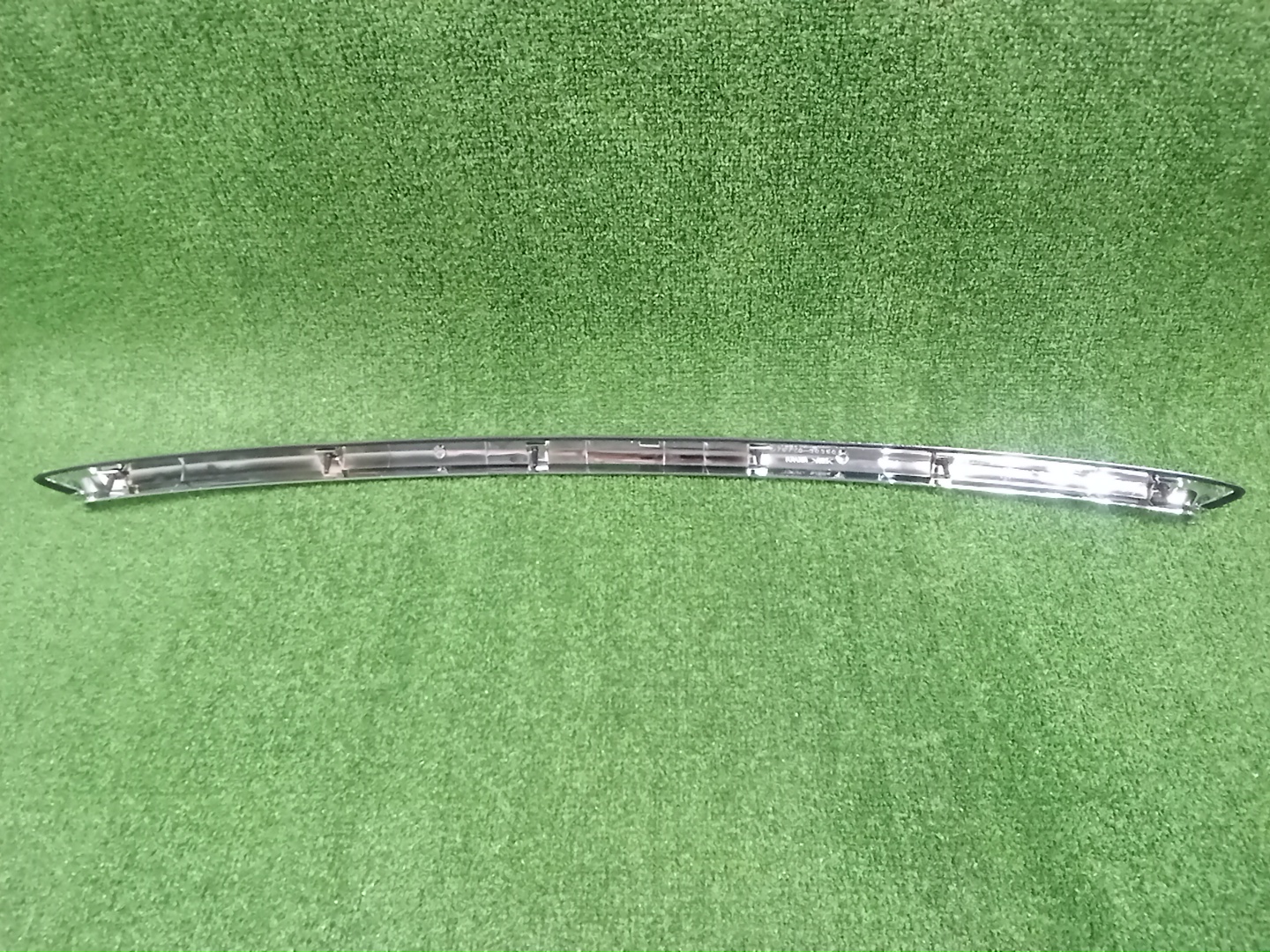 Молдинг капота TOYOTA CROWN AWS210 75770-30350 2 ракурс