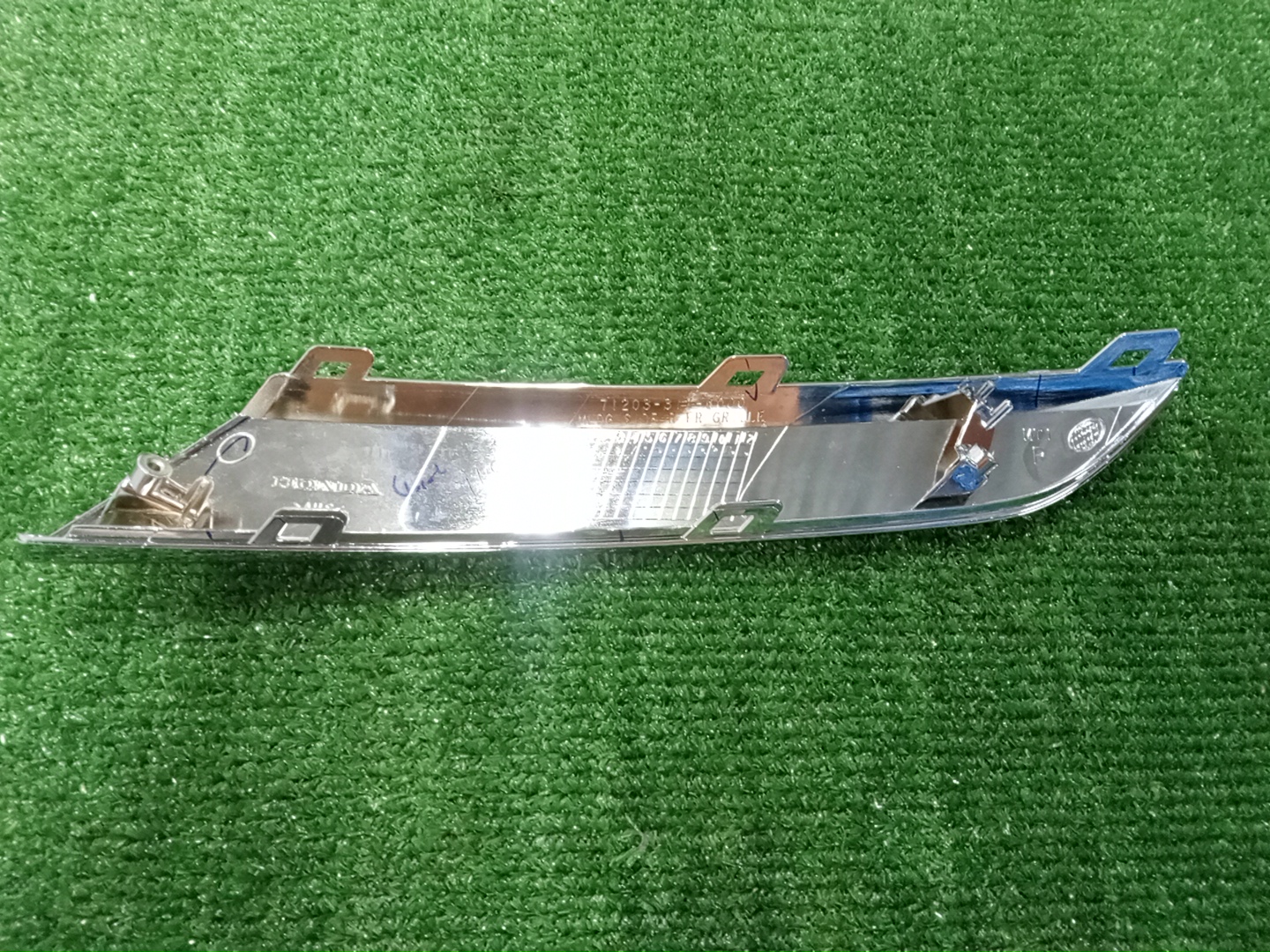 HONDA WR-V DG5 71203-31X-K00 2 ракурс HONDA WR-V DG5 71203-31X-K00 2 ракурс