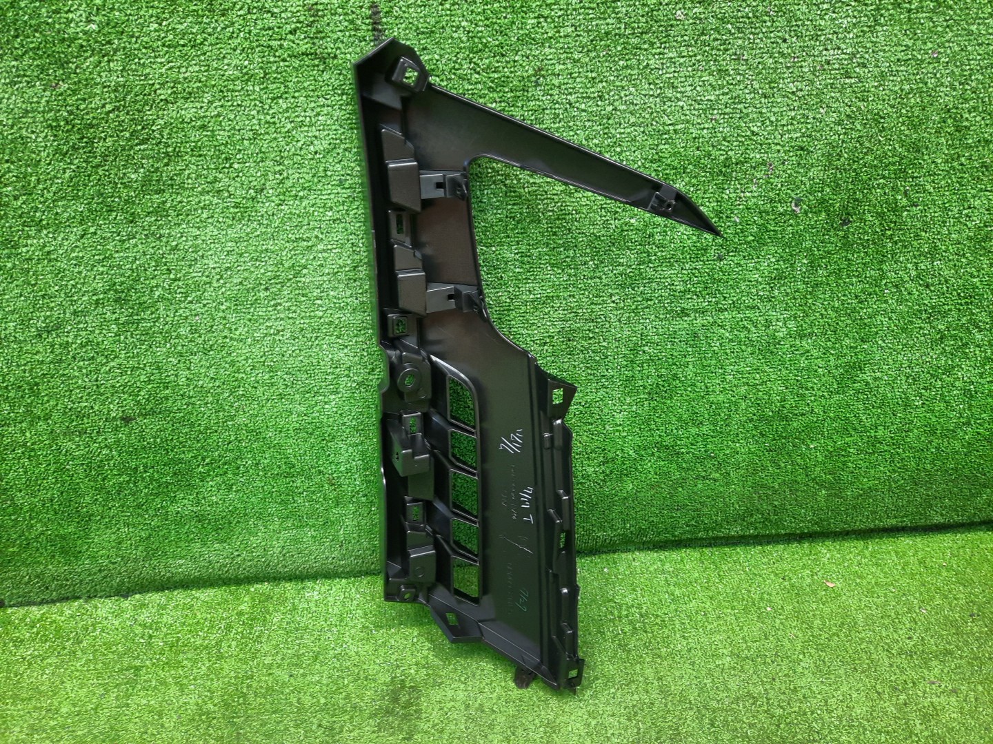  LEXUS LX600 VJA310W 53112-60480 2 ракурс