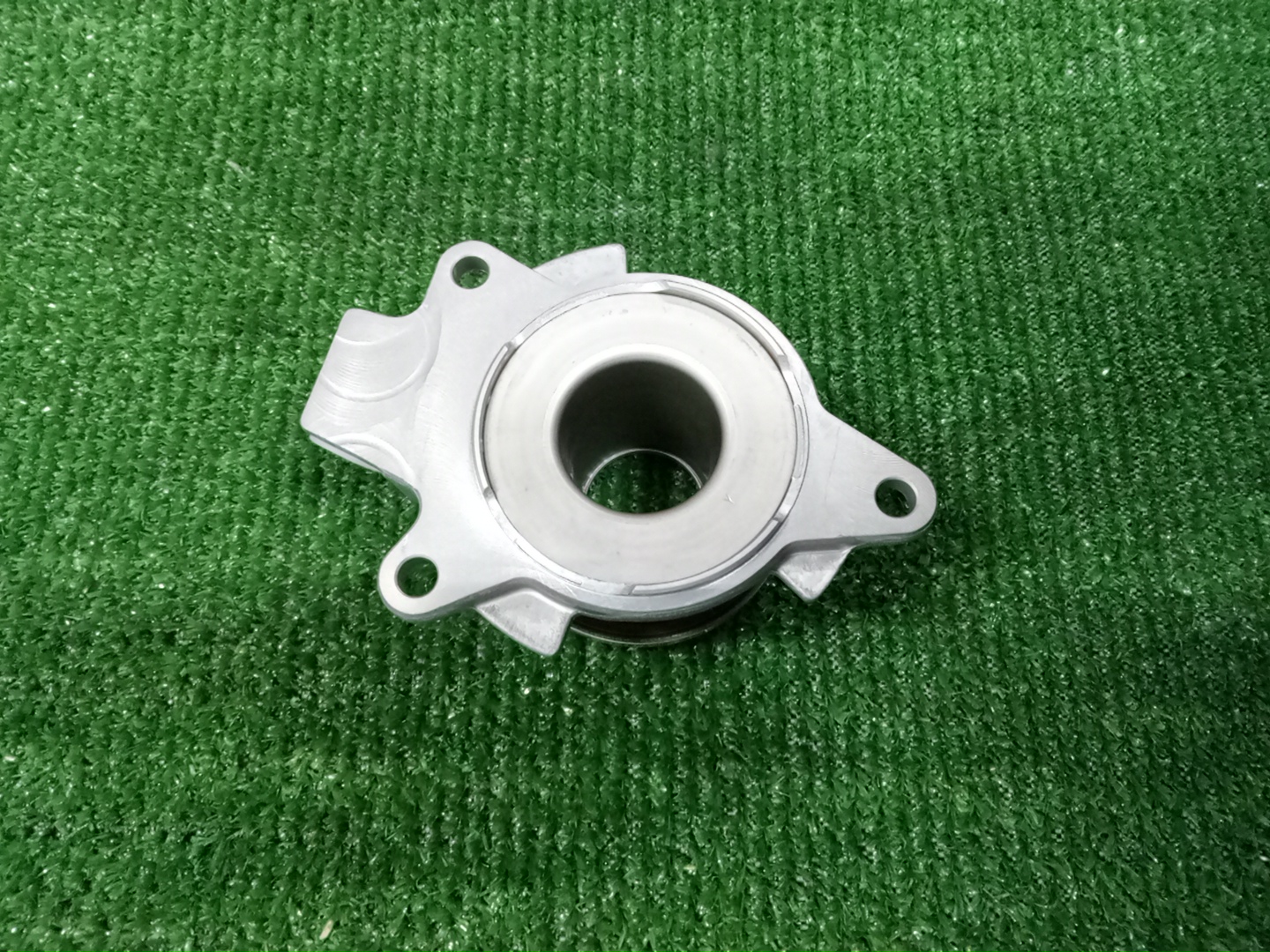 Выжимной подшипник SUZUKI SWIFT ZC33S K14C 23820-79J00 3 ракурс Выжимной подшипник SUZUKI SWIFT ZC33S K14C 23820-79J00 3 ракурс