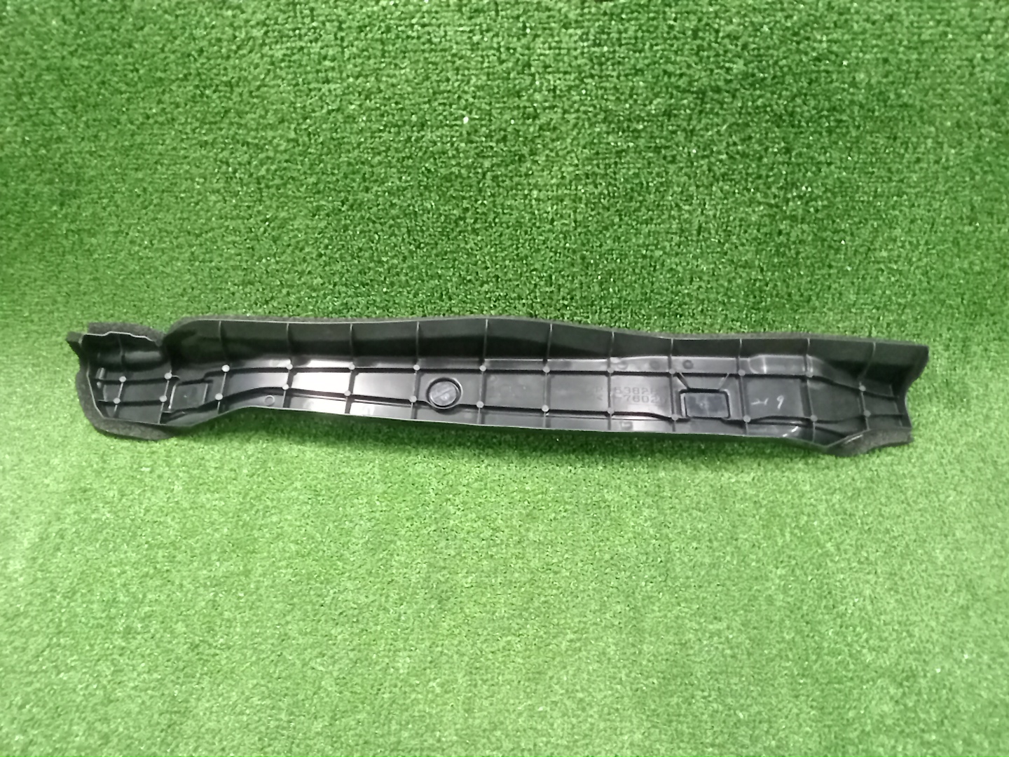 Пыльник крыла левый LEXUS UX250H MZAH10 53828-76020 2 ракурс