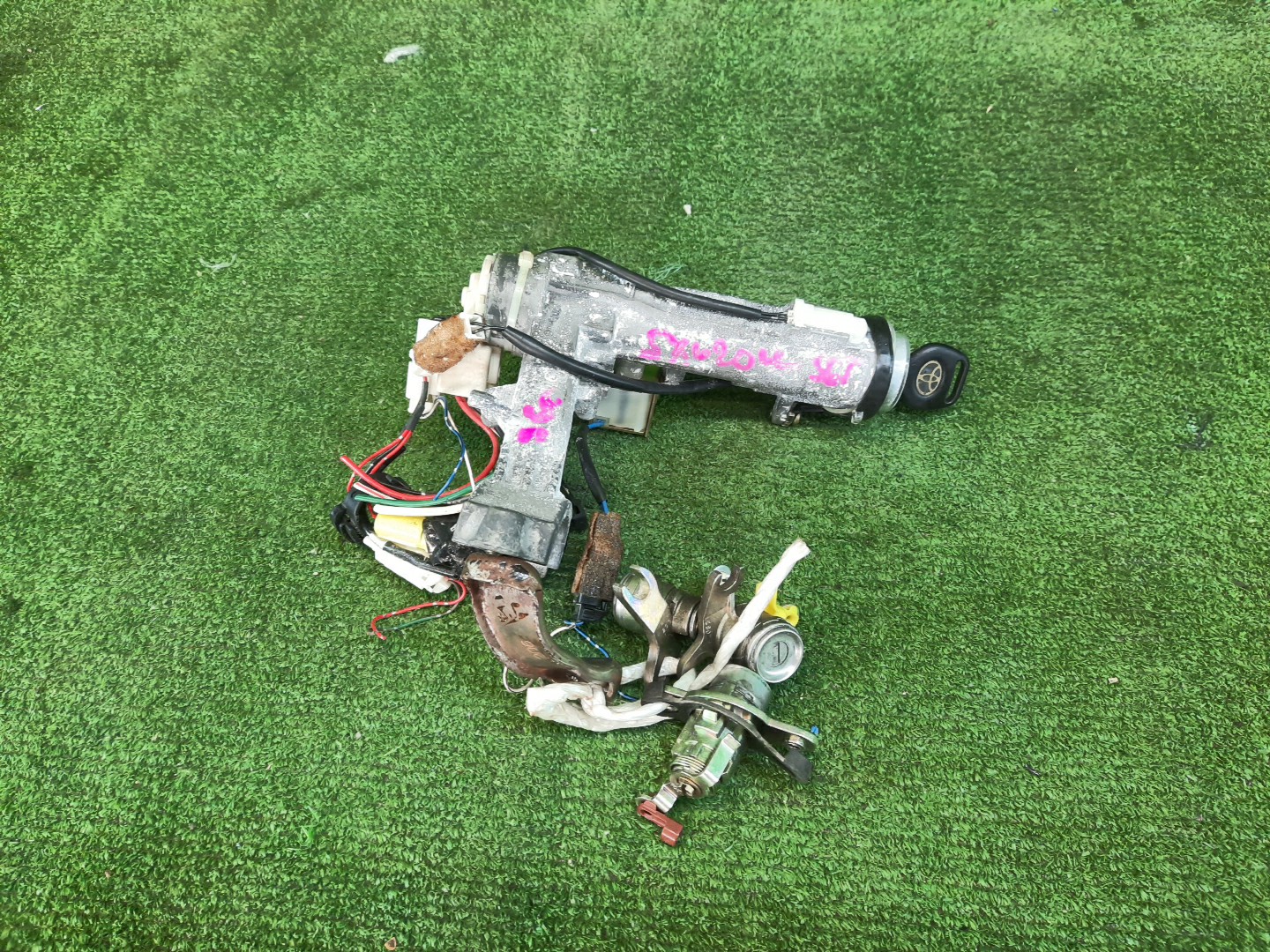 Накладка на зеркало правая передняя LEXUS RX450H GYL25W 87939-78120 1 ракурс