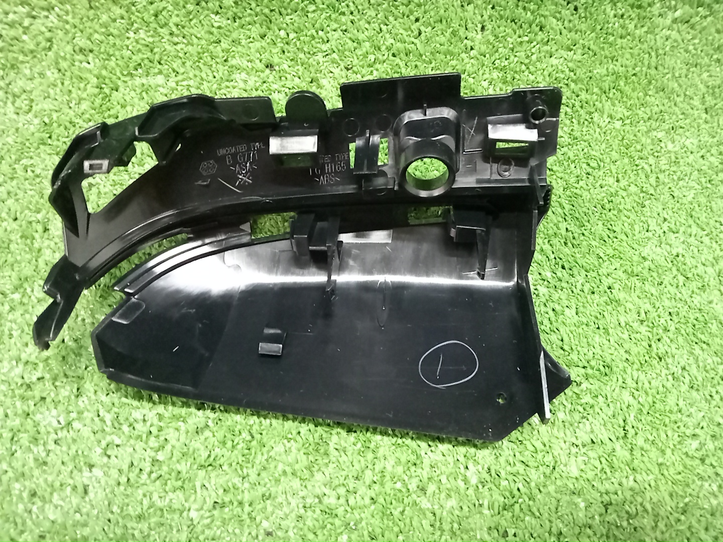 Накладка на зеркало левая передняя TOYOTA PRIUS ZVW50 87948-47250 2 ракурс