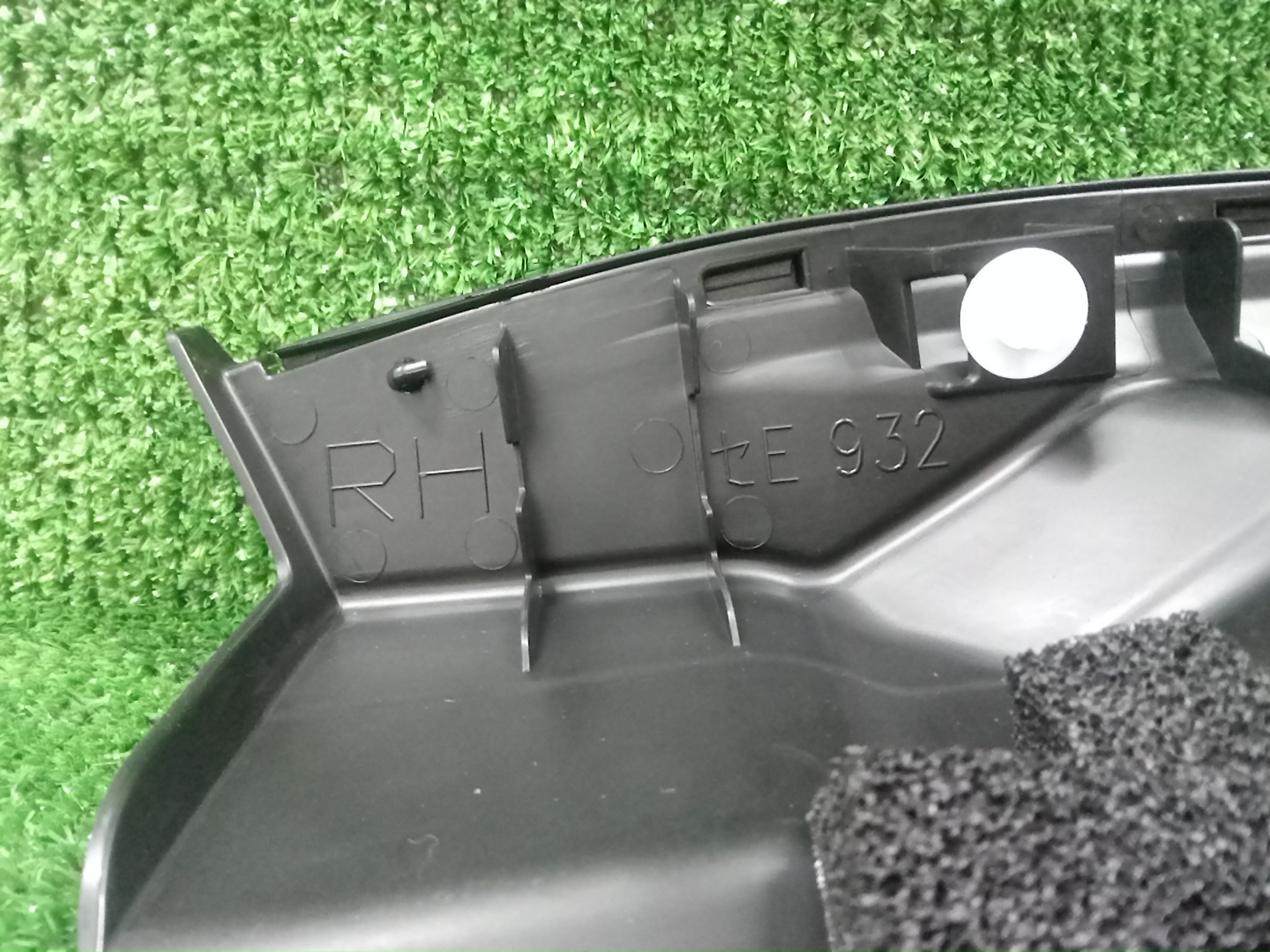 Накладка на крыло правая передняя TOYOTA ALPHARD AAHH40W 53807-V2012 4 ракурс Накладка на крыло правая передняя TOYOTA ALPHARD AAHH40W 53807-V2012 4 ракурс