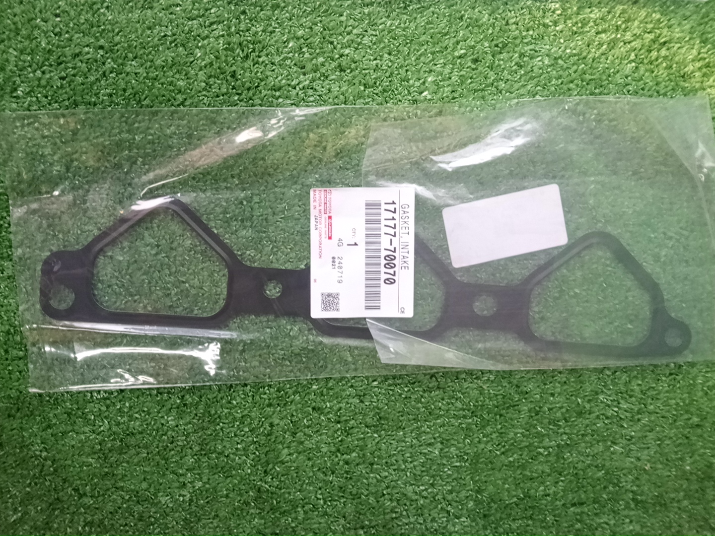 Прокладка впускного коллектора TOYOTA LAND CRUISER VJA300 V35A-FTS 17177-70070 2 ракурс