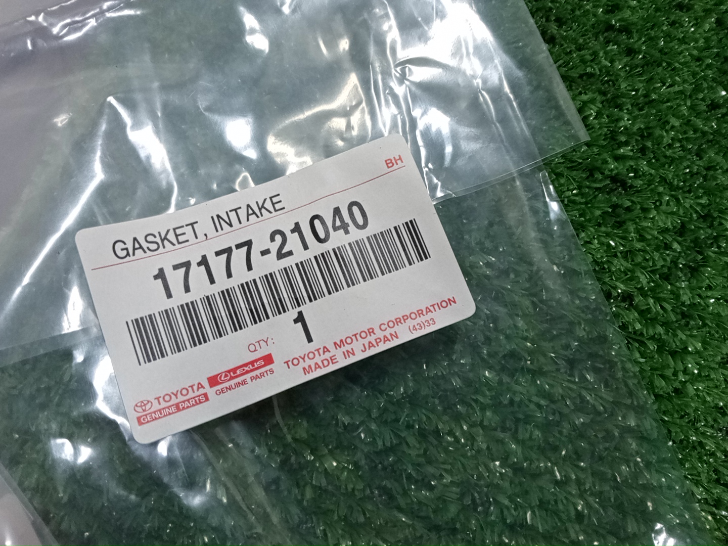 Прокладка впускного коллектора TOYOTA AQUA NHP10 1NZ-FXE 17177-21040 2 ракурс