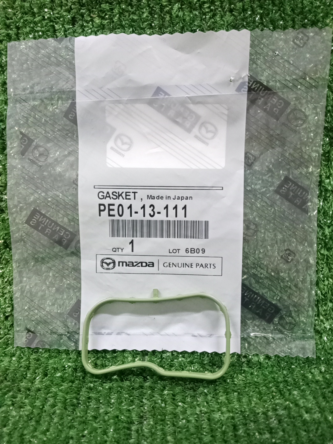 Прокладка впускного коллектора MAZDA CX-3 DK5AW S5-DPTS PE01-13-111 1 ракурс