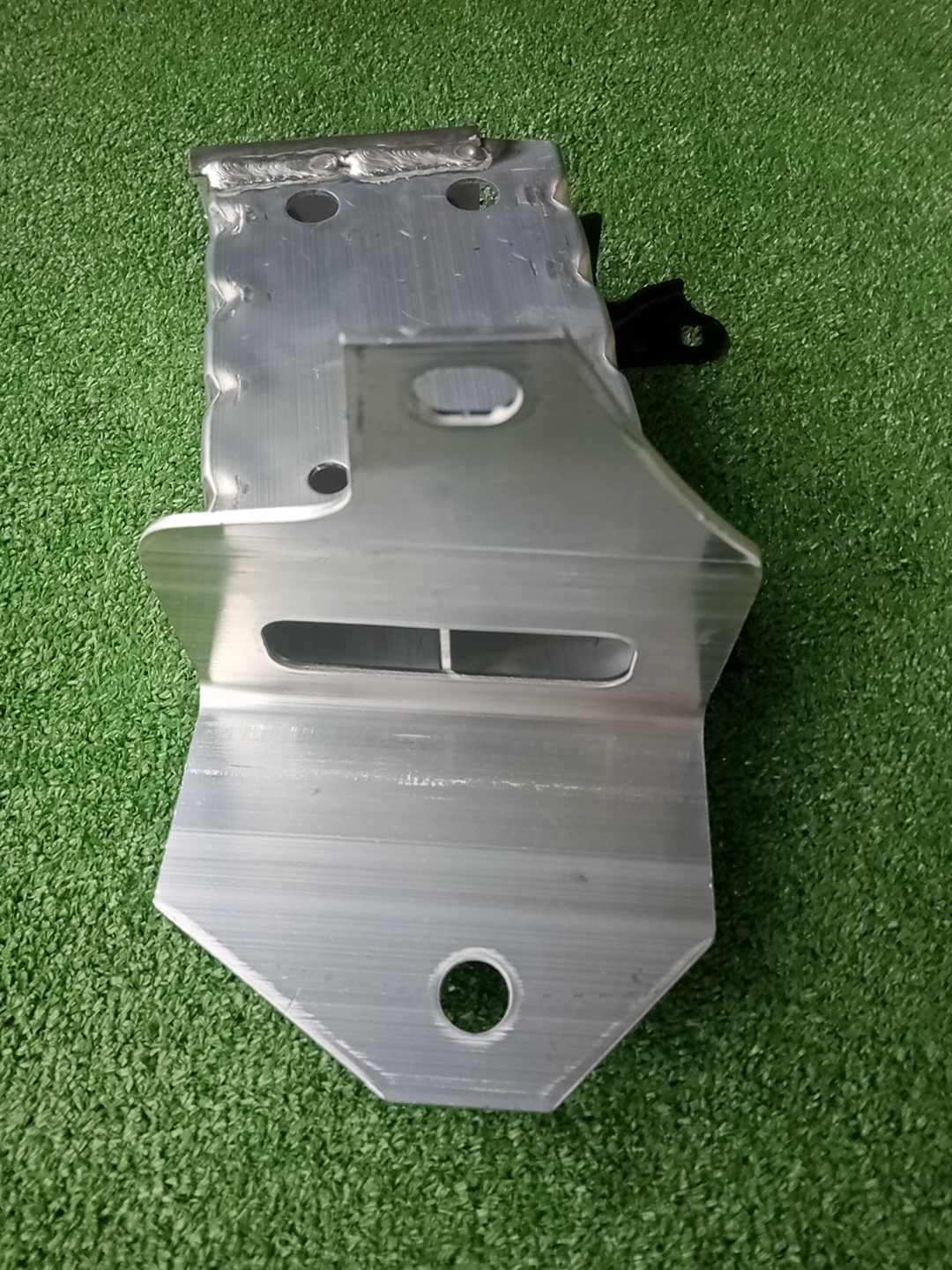 Кронштейн усилителя бампера левый передний TOYOTA ALPHARD AAHH40W 52103-V2010 4 ракурс