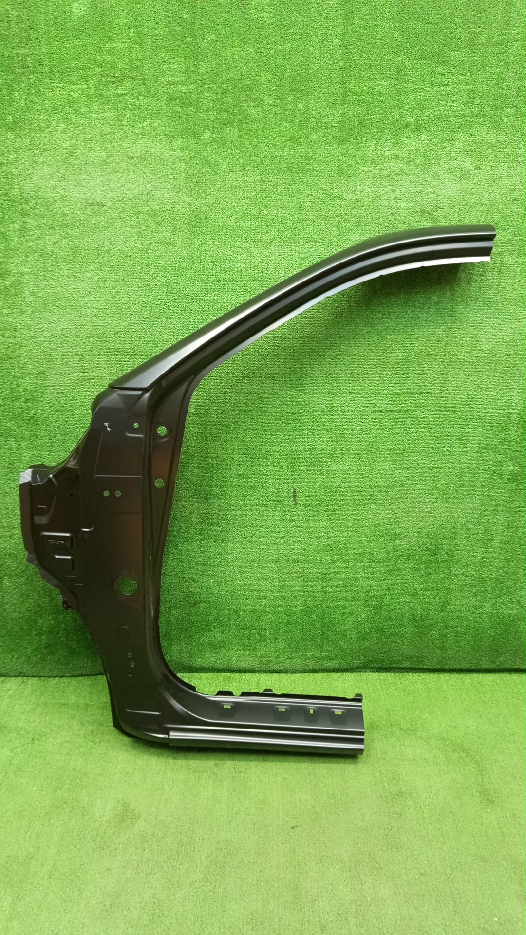 Стойка кузова левая передняя TOYOTA HILUX GUN125 61132-KK010 1 ракурс