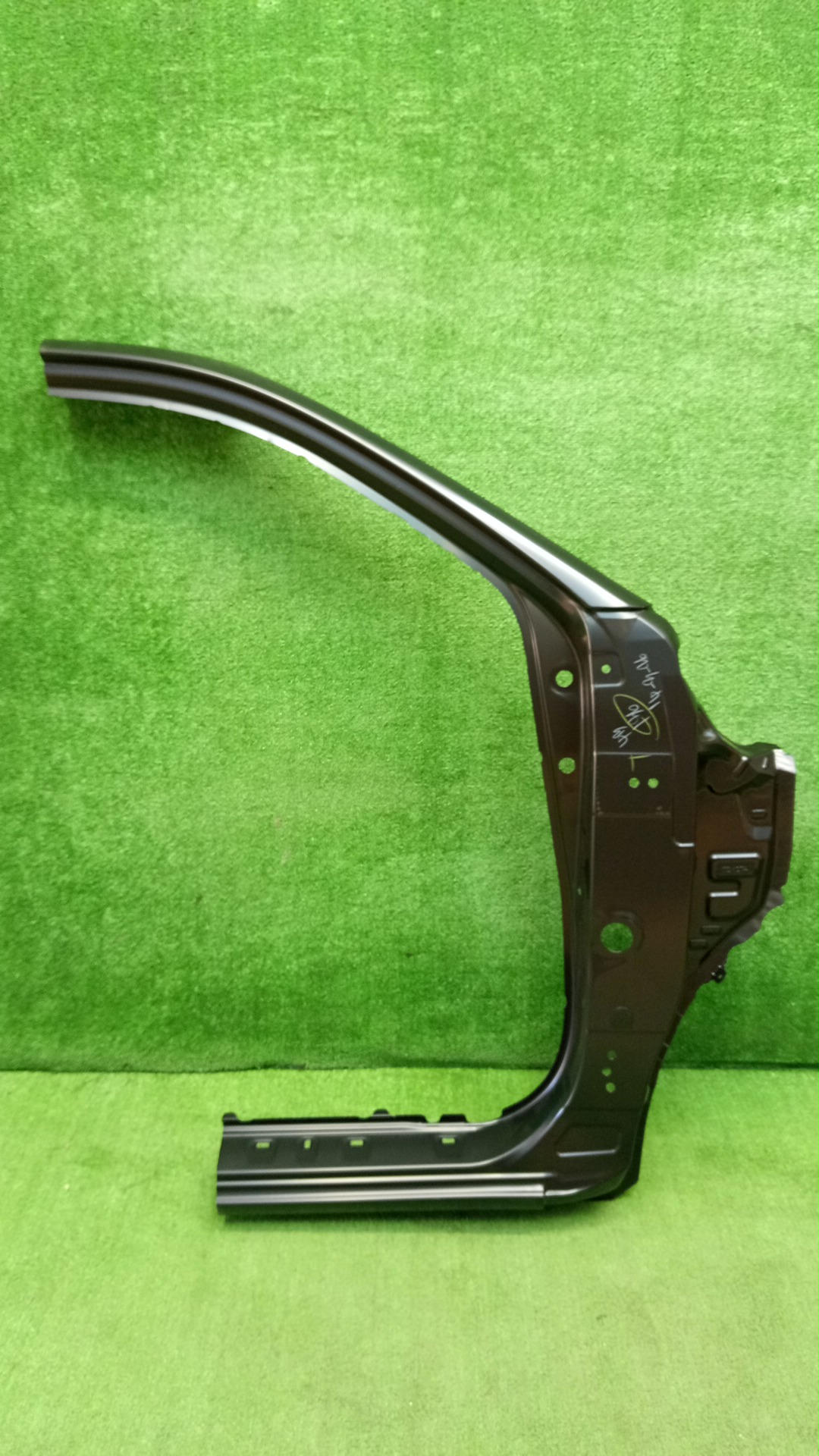 Стойка кузова правая передняя TOYOTA HILUX GUN125 61131-KK010 1 ракурс