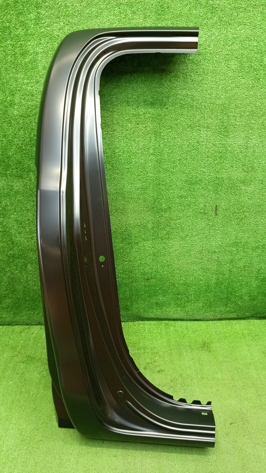 Стойка кузова правая задняя TOYOTA HILUX GUN125 61611-KK010 1 ракурс
