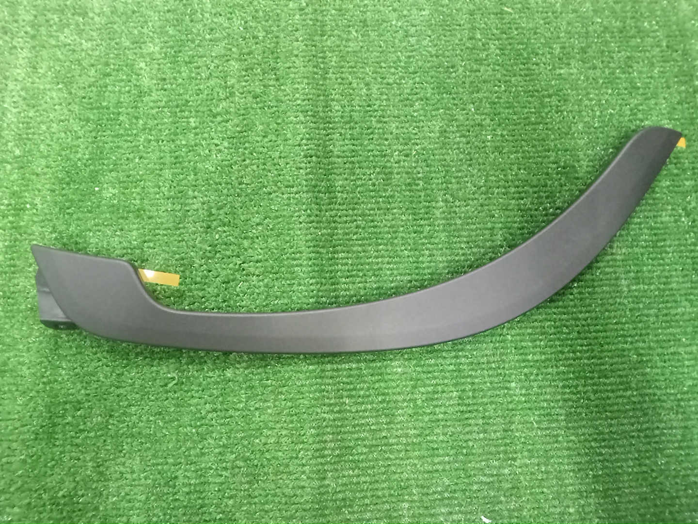 Накладка на дверь правая задняя TOYOTA COROLLA CROSS MXGA10 75075-16011 1 ракурс Накладка на дверь правая задняя TOYOTA COROLLA CROSS MXGA10 75075-16011 1 ракурс