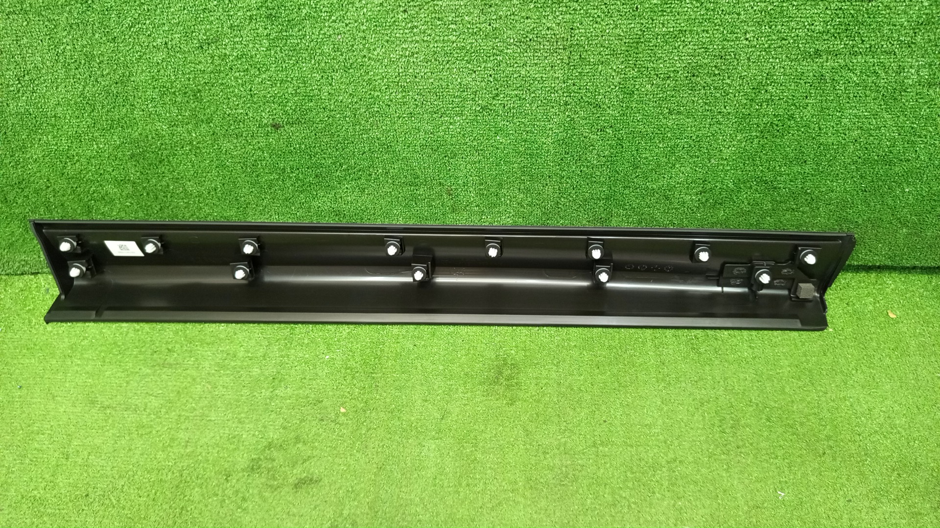 Накладка на дверь левая передняя MAZDA CX-5 KF2P KB7W-51-RB0B 2 ракурс Накладка на дверь левая передняя MAZDA CX-5 KF2P KB7W-51-RB0B 2 ракурс