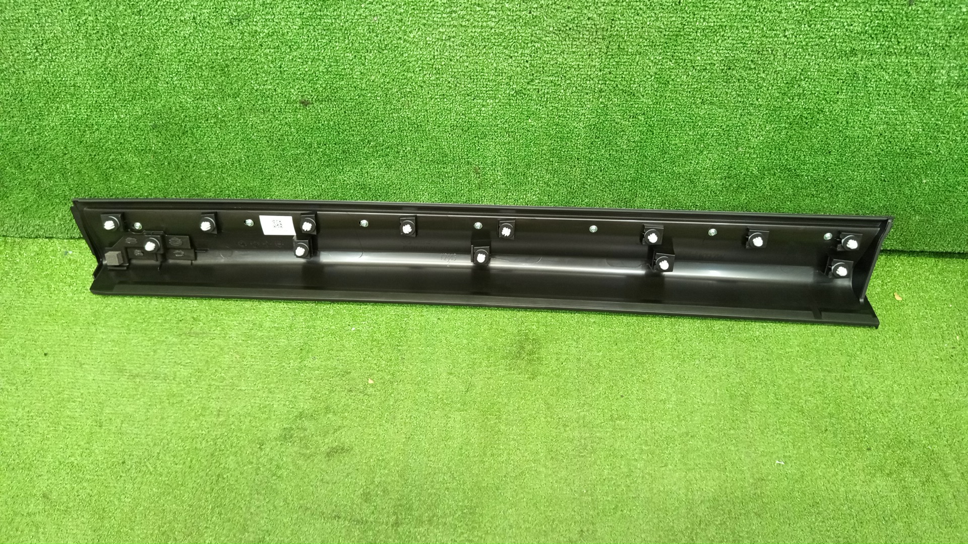 Накладка на дверь правая передняя MAZDA CX-8 KG2P K132-51-RA0C 2 ракурс Накладка на дверь правая передняя MAZDA CX-8 KG2P K132-51-RA0C 2 ракурс