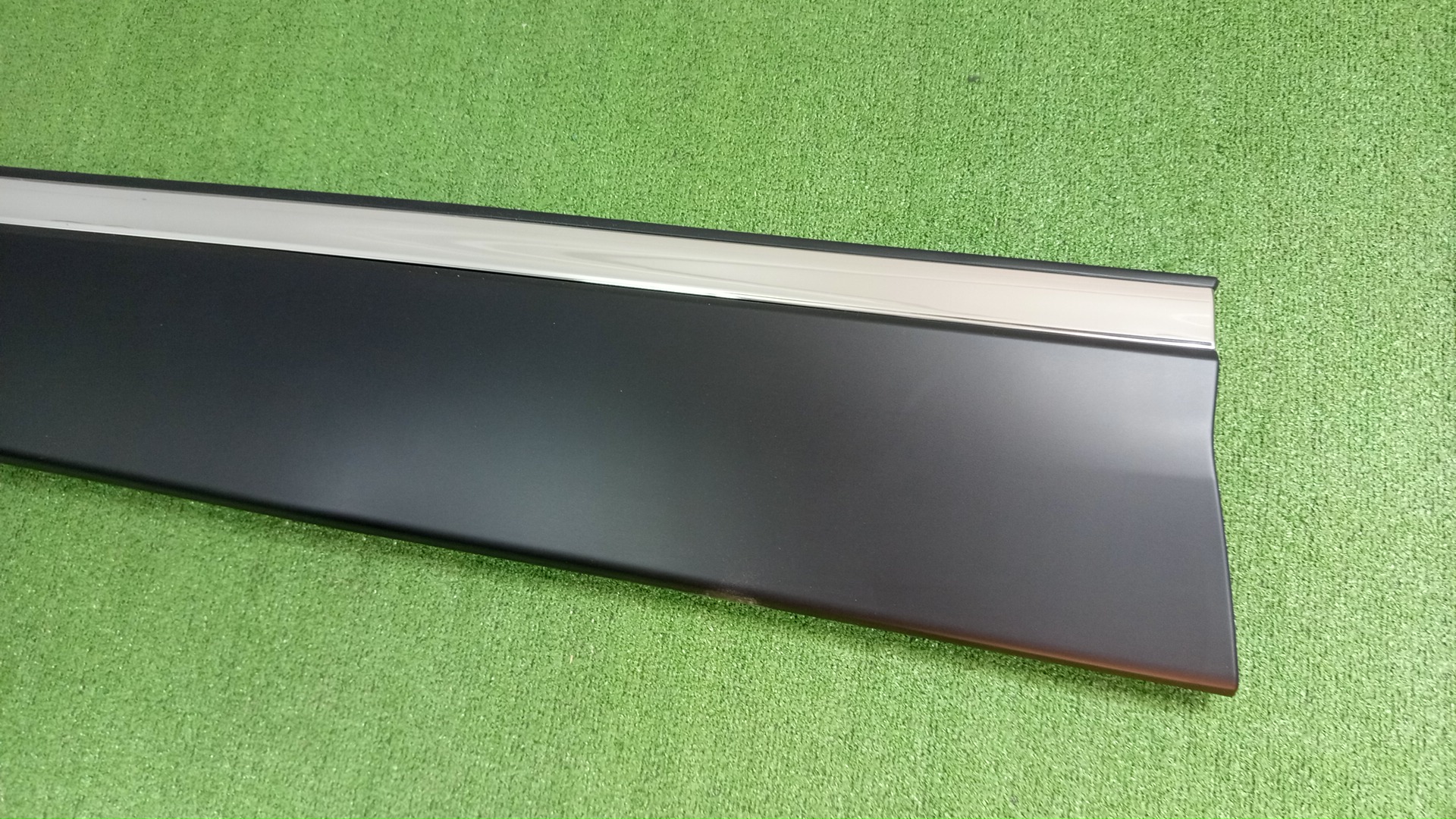 Накладка на дверь левая передняя HONDA CR-V RT5 75332-TLA-A01 3 ракурс Накладка на дверь левая передняя HONDA CR-V RT5 75332-TLA-A01 3 ракурс