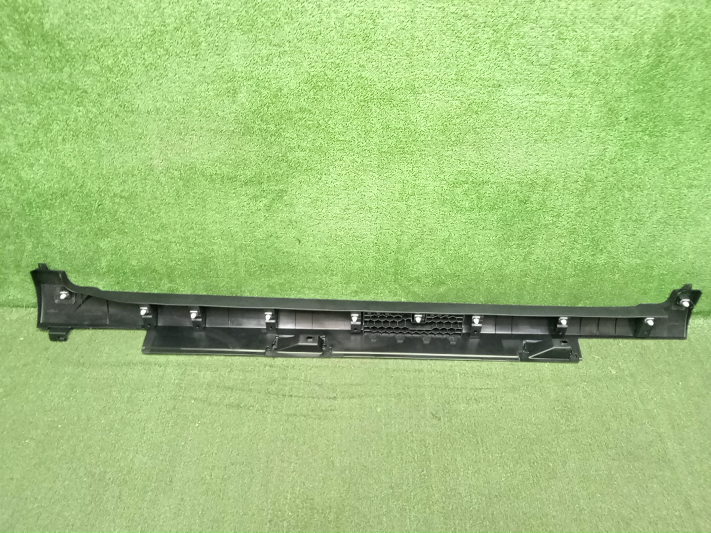 Накладка на порог левая HONDA WR-V DG5 71850-31X-J00 2 ракурс