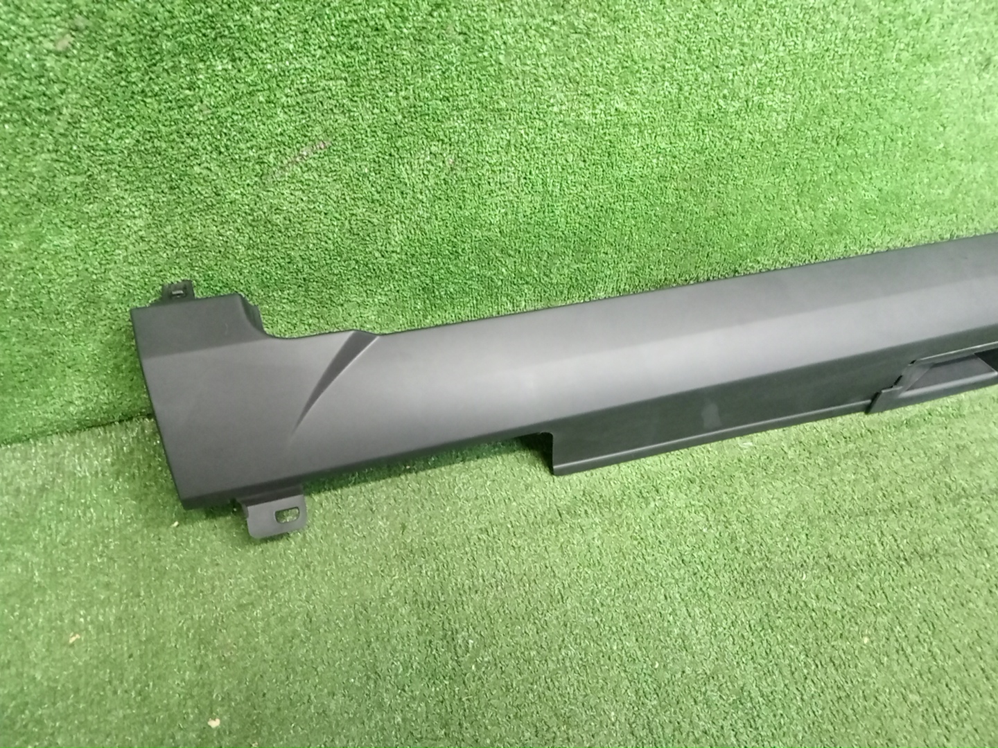Накладка на порог правая HONDA WR-V DG5 71800-31X-J00 2 ракурс Накладка на порог правая HONDA WR-V DG5 71800-31X-J00 2 ракурс