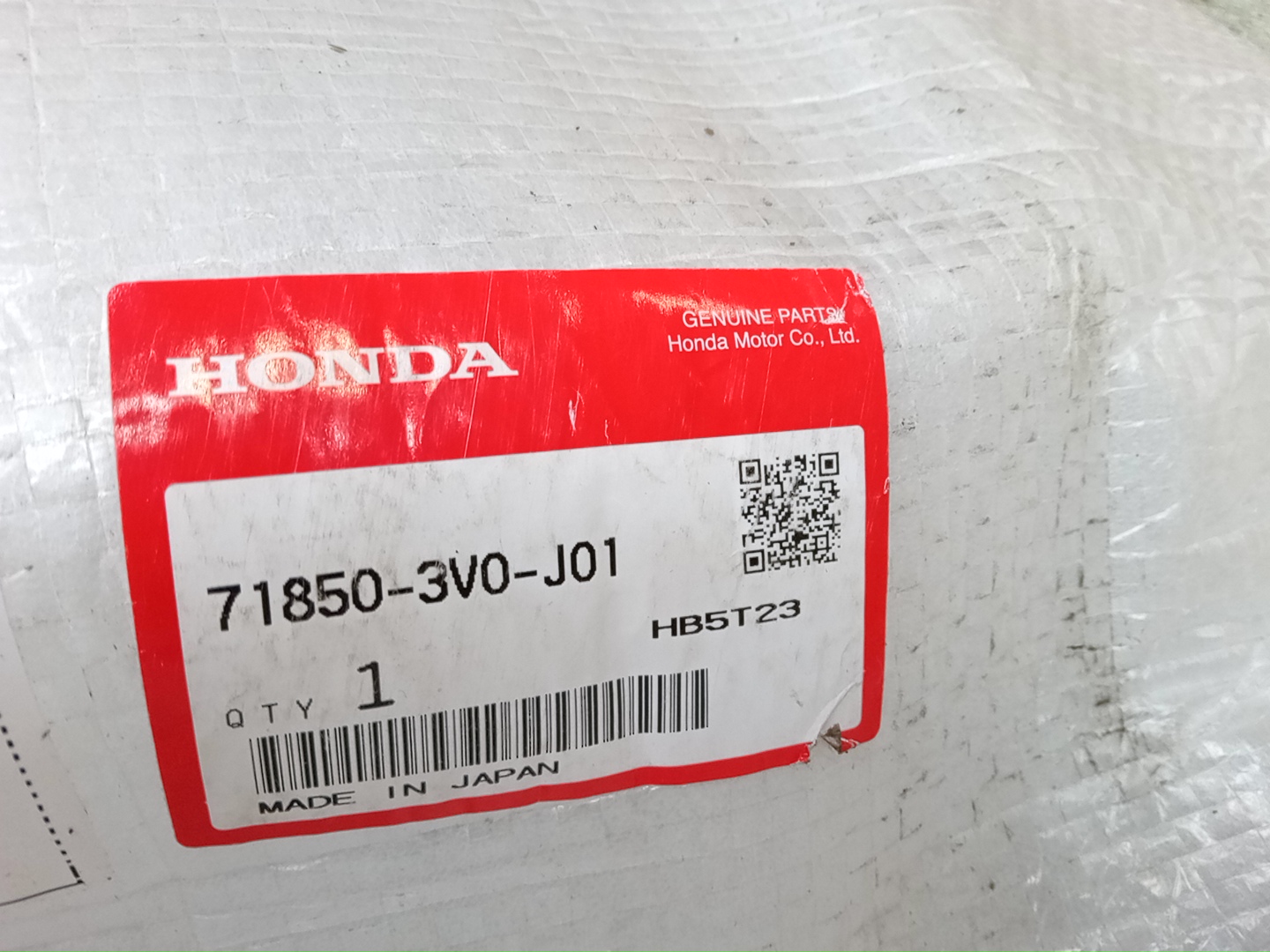 Накладка на порог левая HONDA ZR-V 71850-3V0-J01 5 ракурс