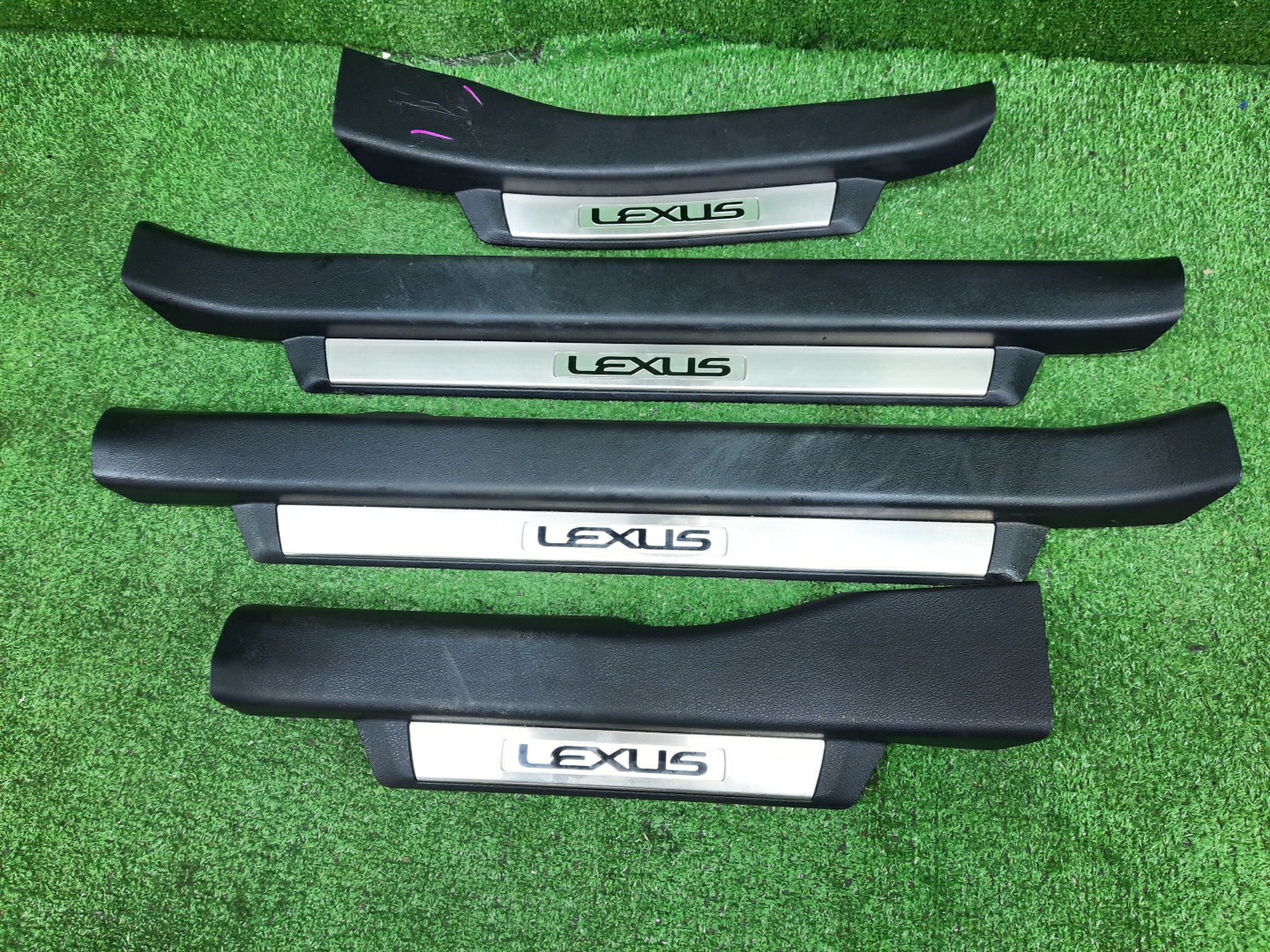 Накладка на порог левая LEXUS GS250 GRL11 1 ракурс