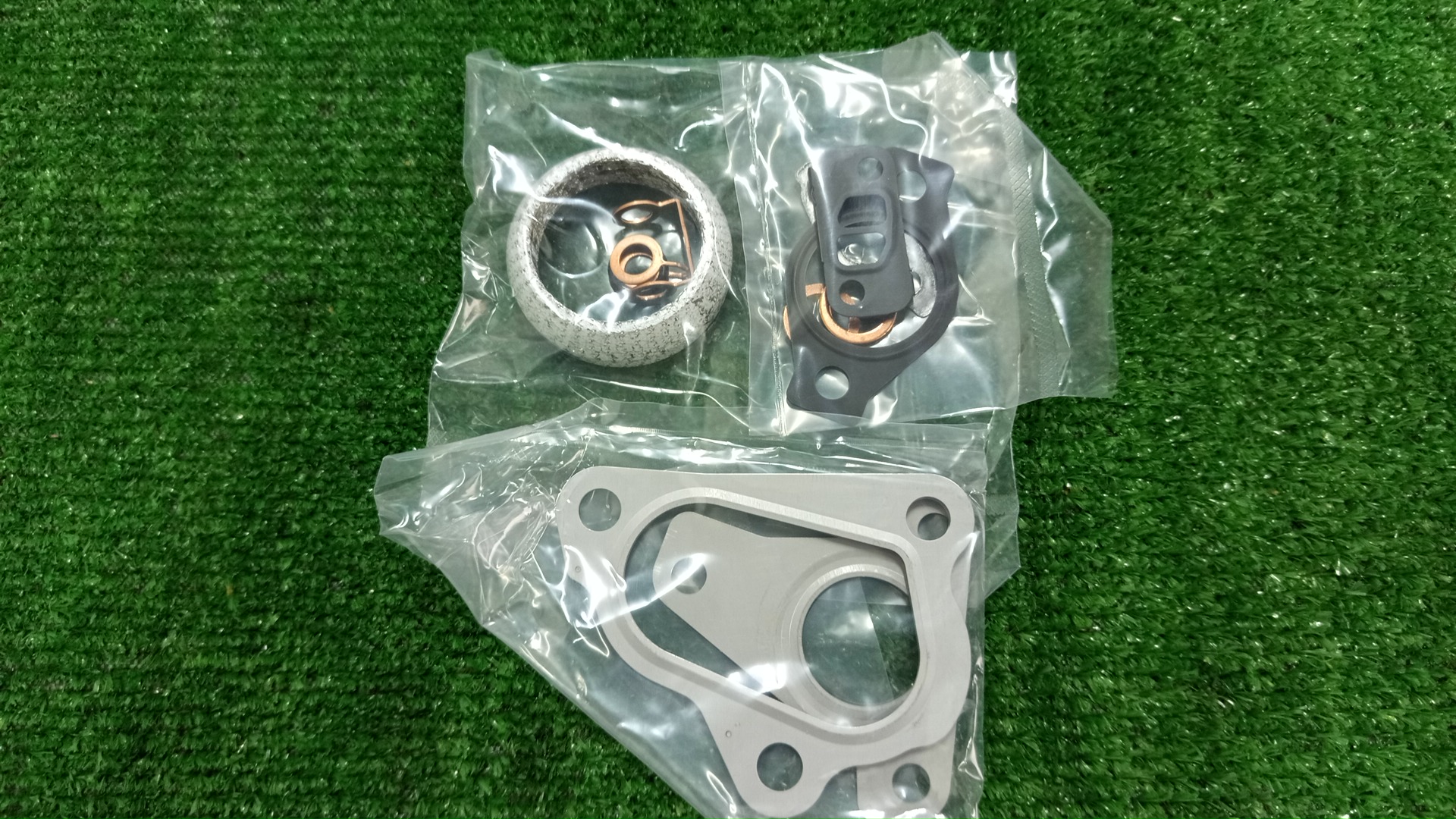 Прокладка выпускного коллектора DAIHATSU ATRAI S331G KF-VET 04175-B9032 2 ракурс
