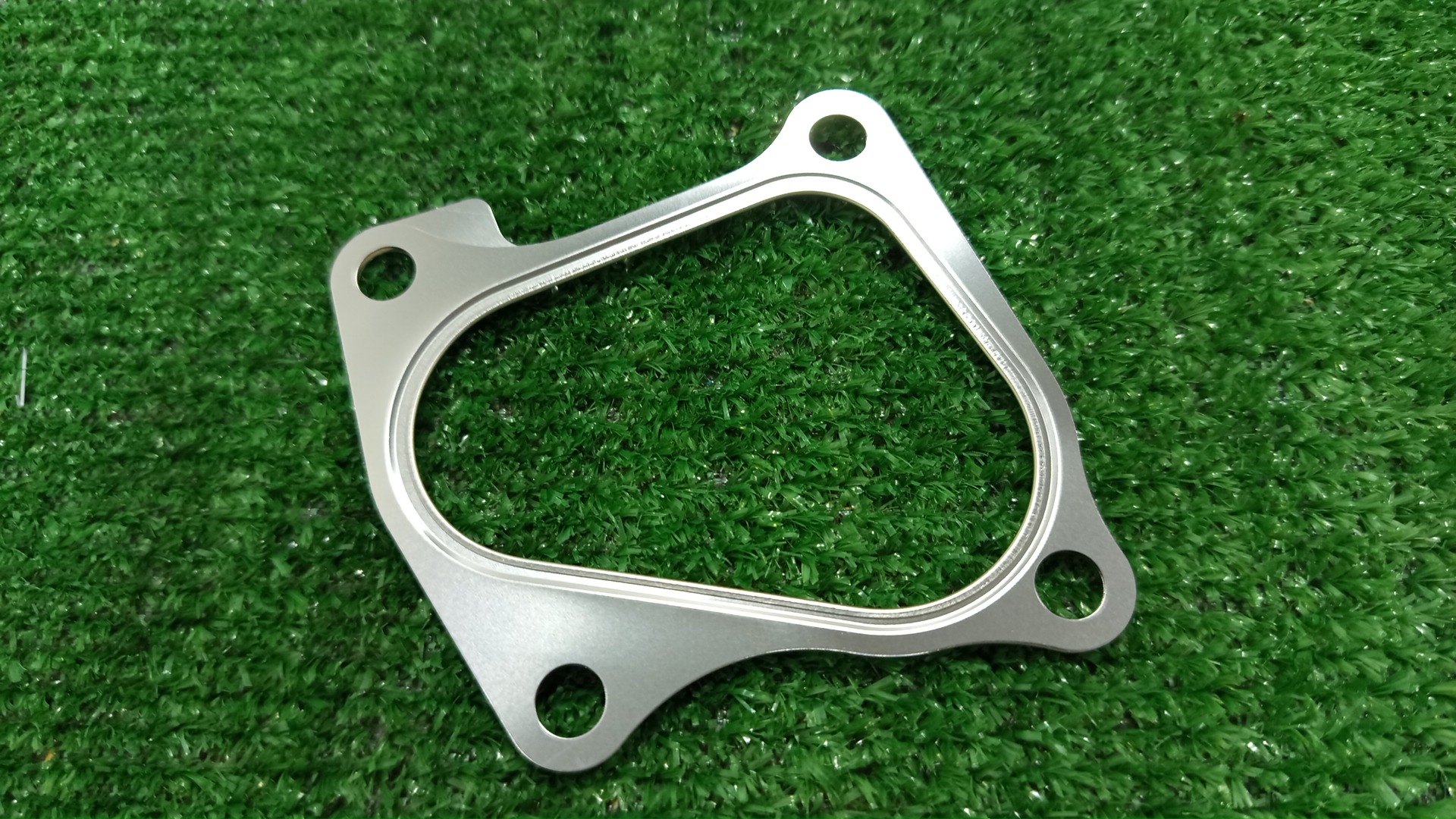 Прокладка выпускного коллектора SUZUKI SWIFT ZC33S K14C 14182-86P00 2 ракурс