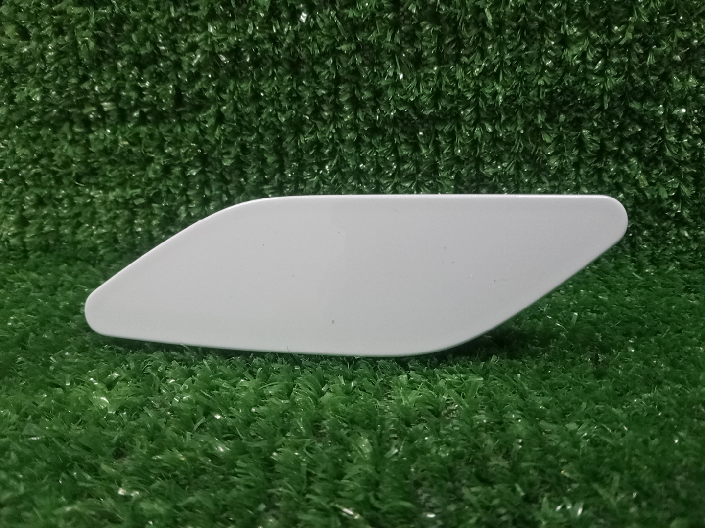 Крышка омывателя фар левая LEXUS ES300H AXZH10 85354-33040-A0 1 ракурс