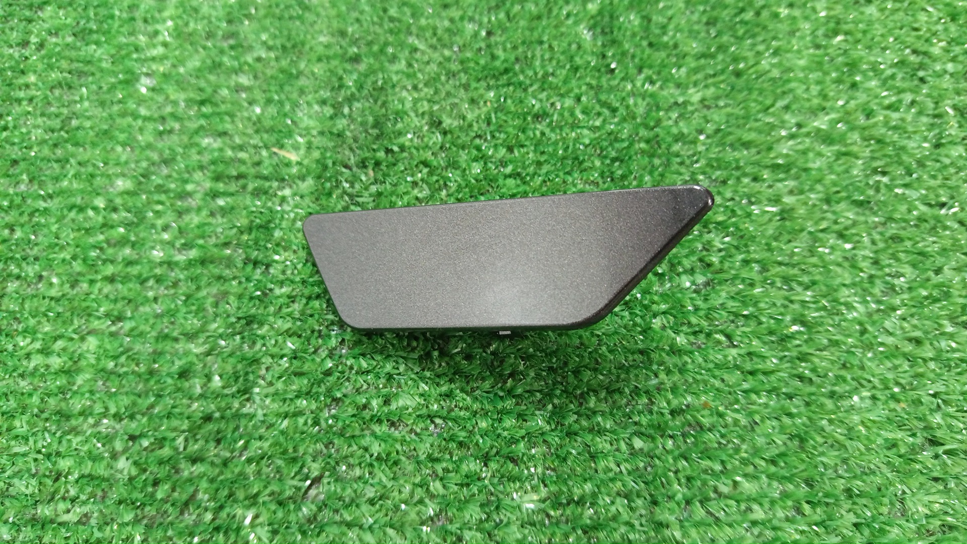 Крышка омывателя фар левая передняя LEXUS RZ450E XEBM15 85354-46010-B1 1 ракурс